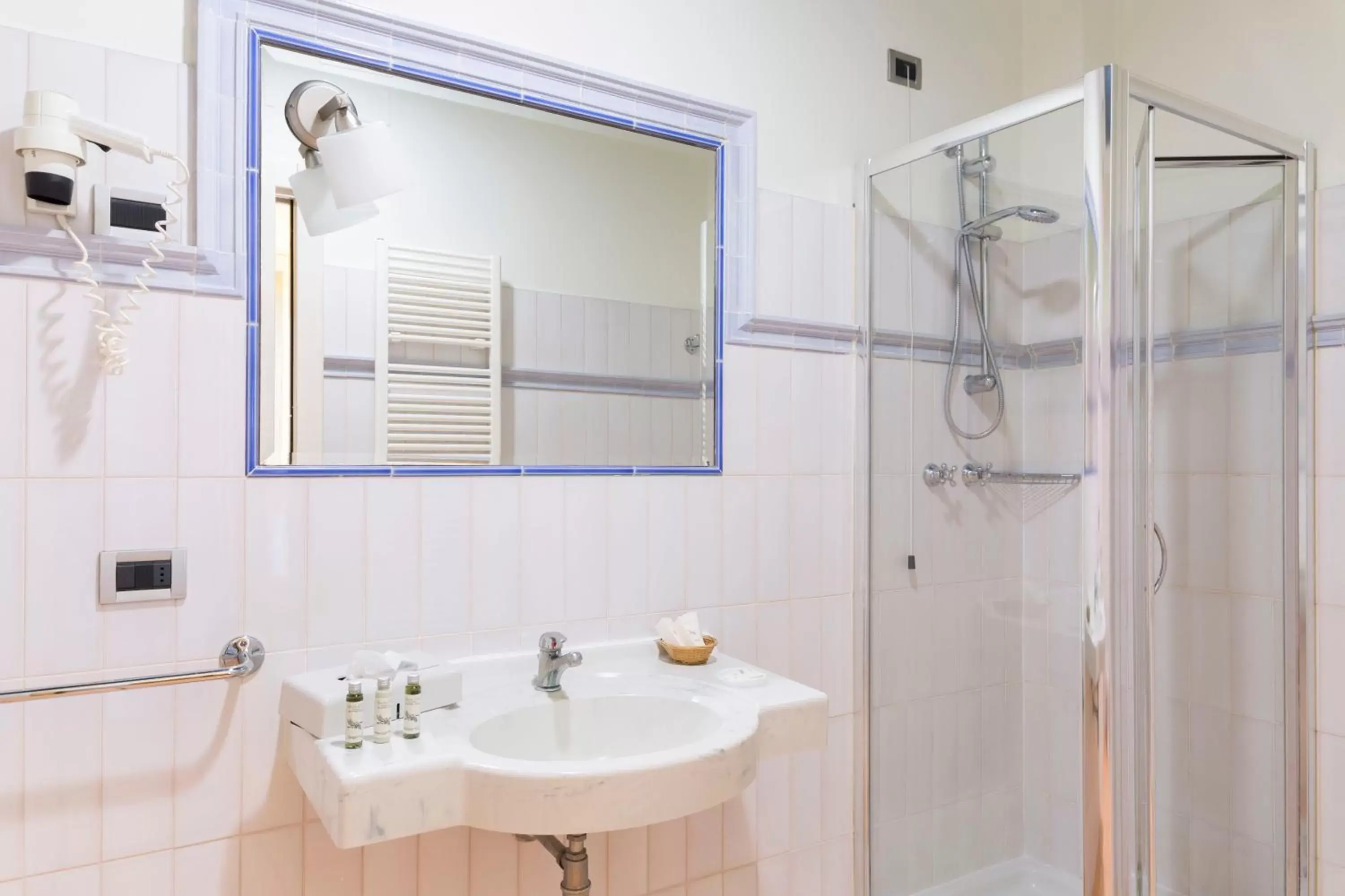 Bathroom in Hotel Ponte di Rialto