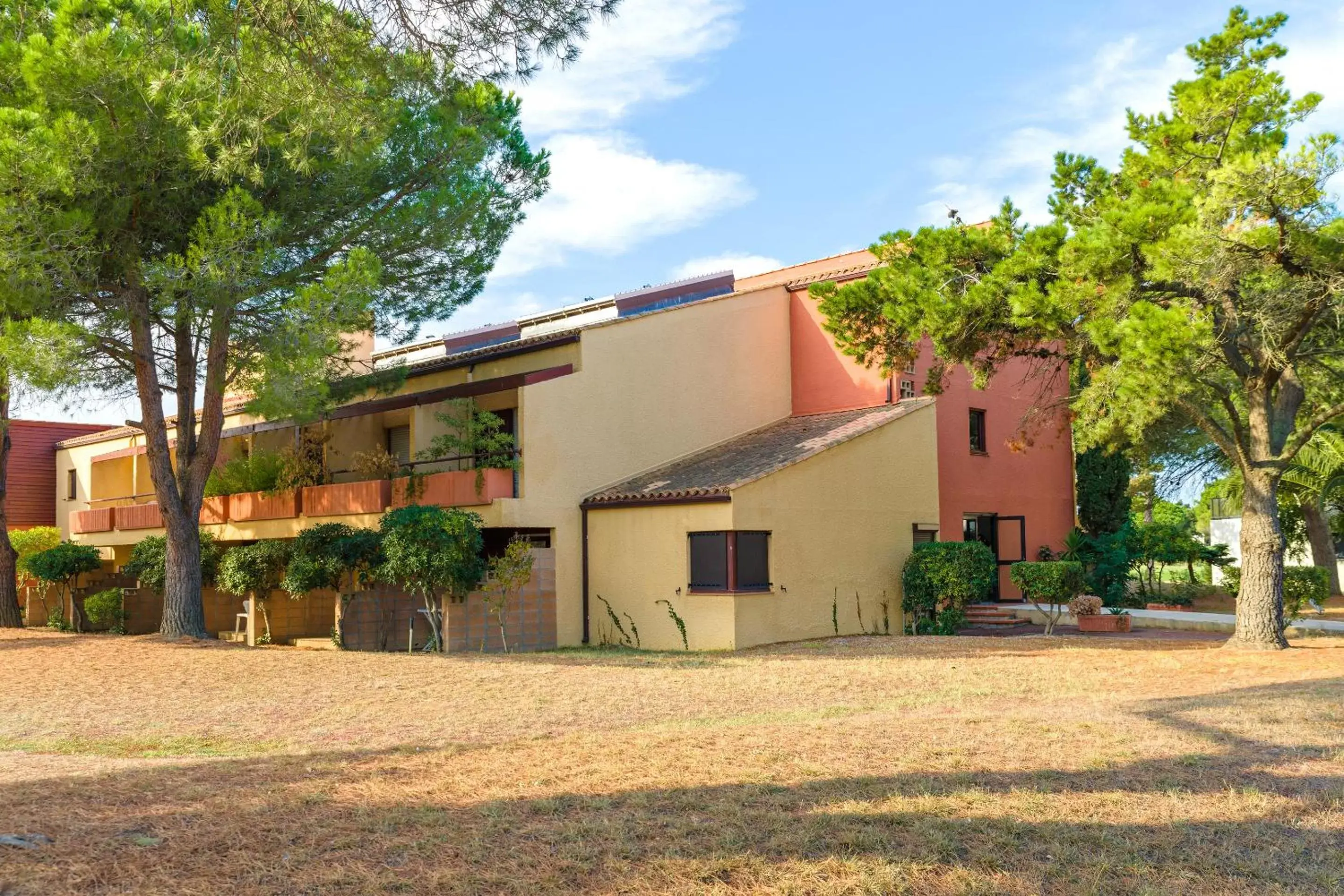 Facade/entrance, Property Building in Lagrange Vacances Résidence du Golf