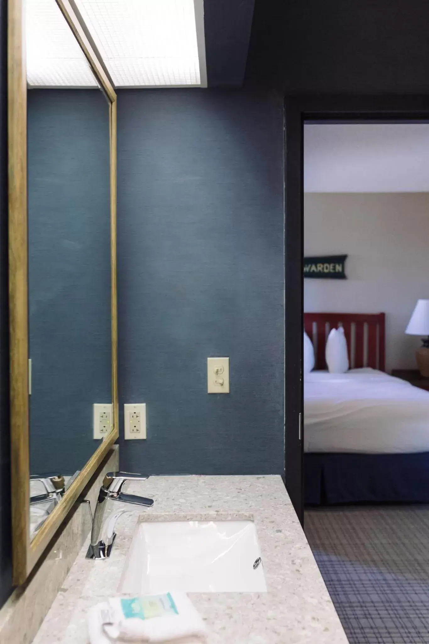 Bathroom in Wildwood Lodge & Suites