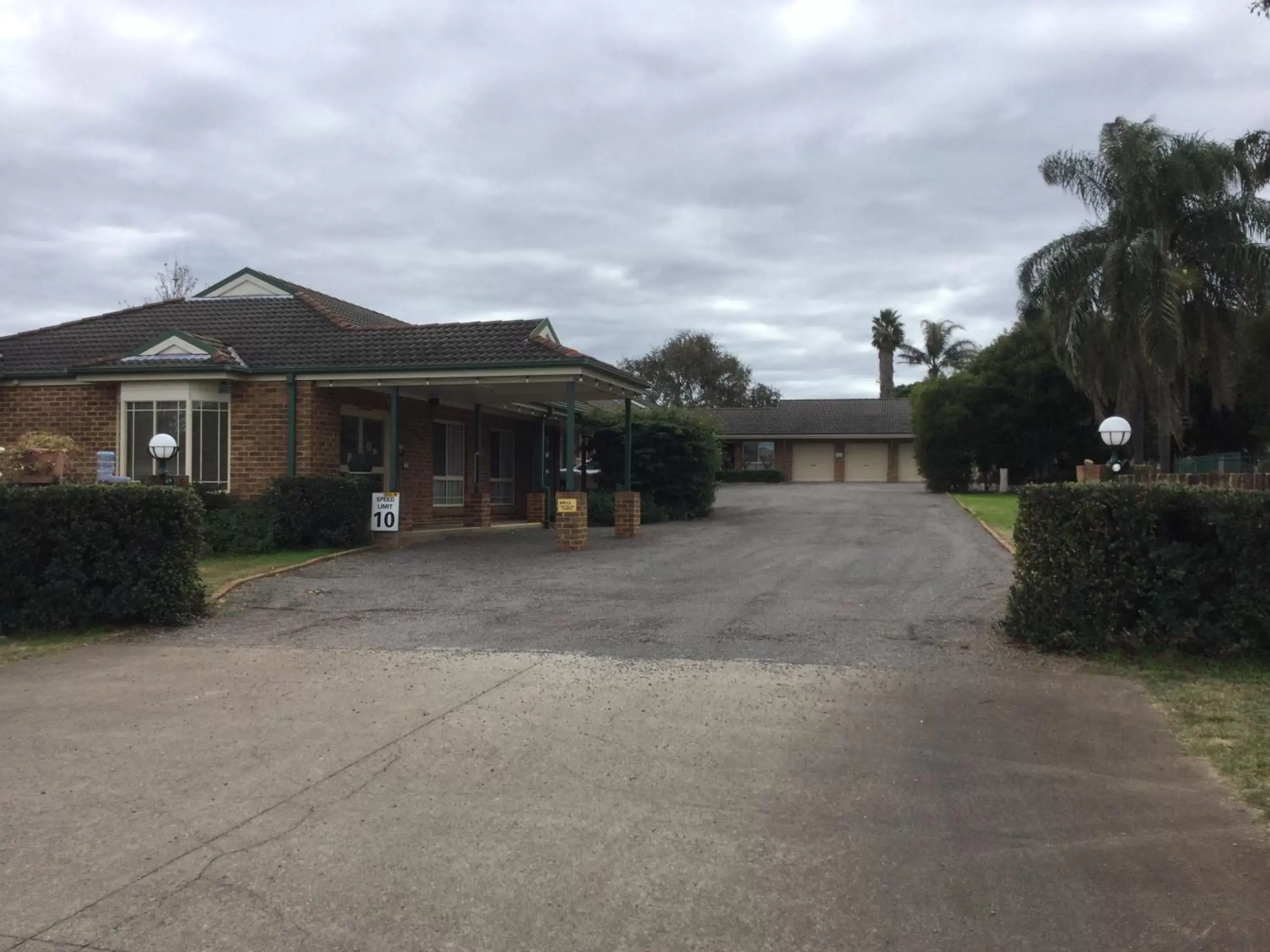 Property Building in Aberdeen Motel