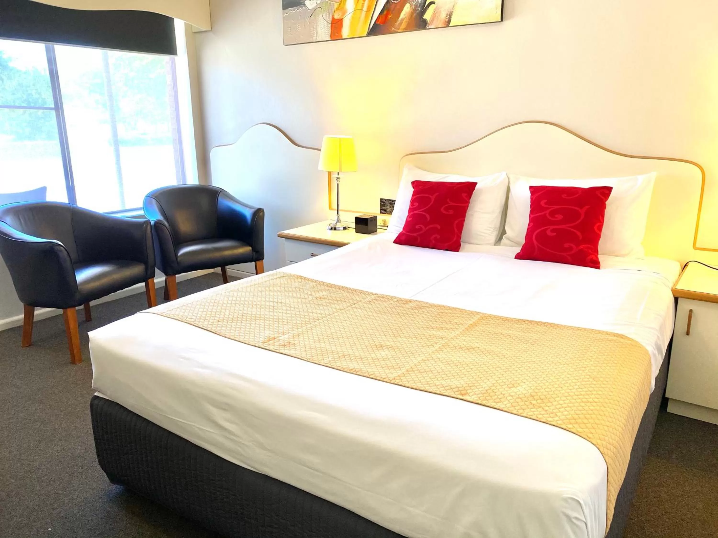 Bed in Golfview Motor Inn