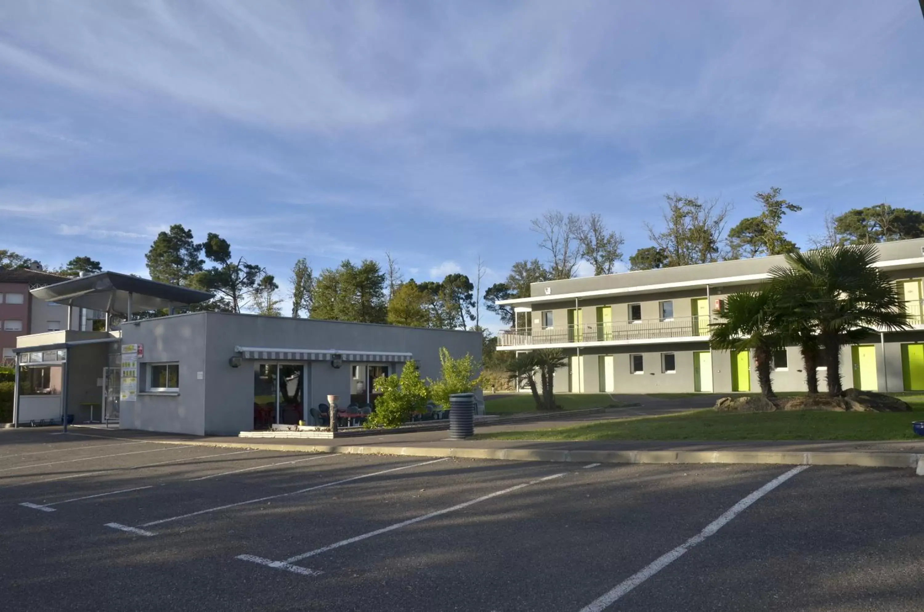 Patio, Property Building in Hôtel Eco Chic Patio, Property Building in Hôtel Eco Chic