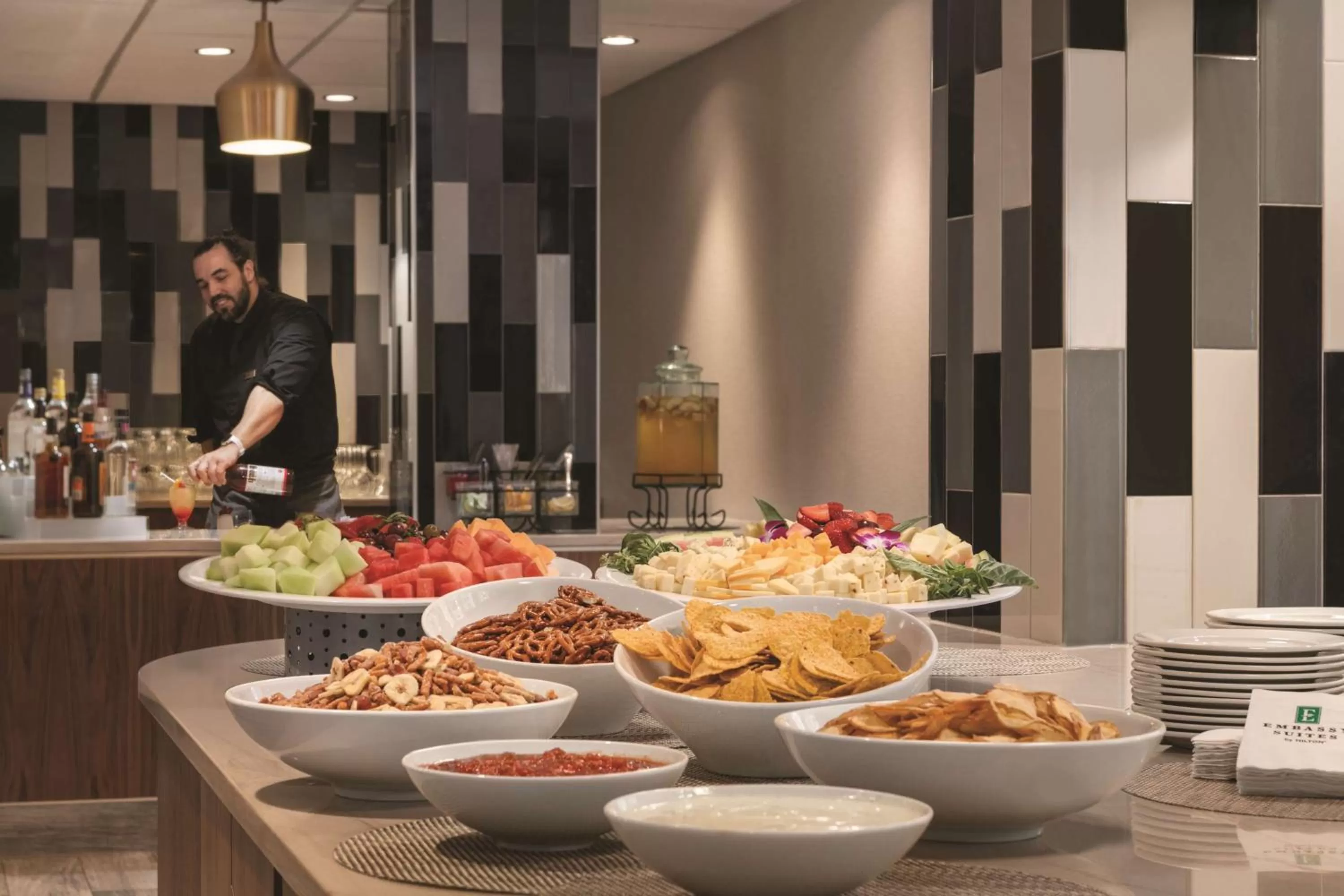 Lounge or bar in Embassy Suites by Hilton Richmond