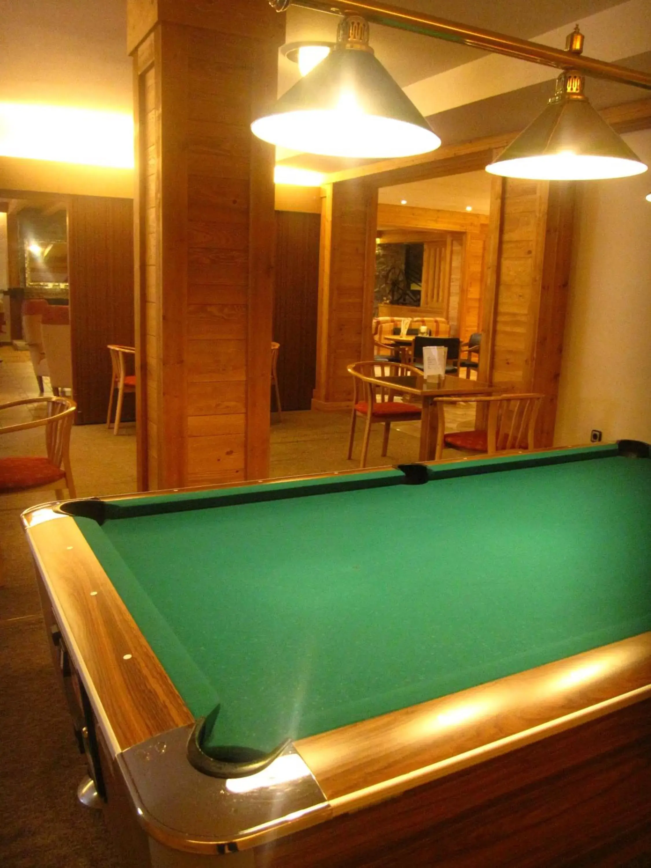 Game Room, Billiards in Hotel Bonavida