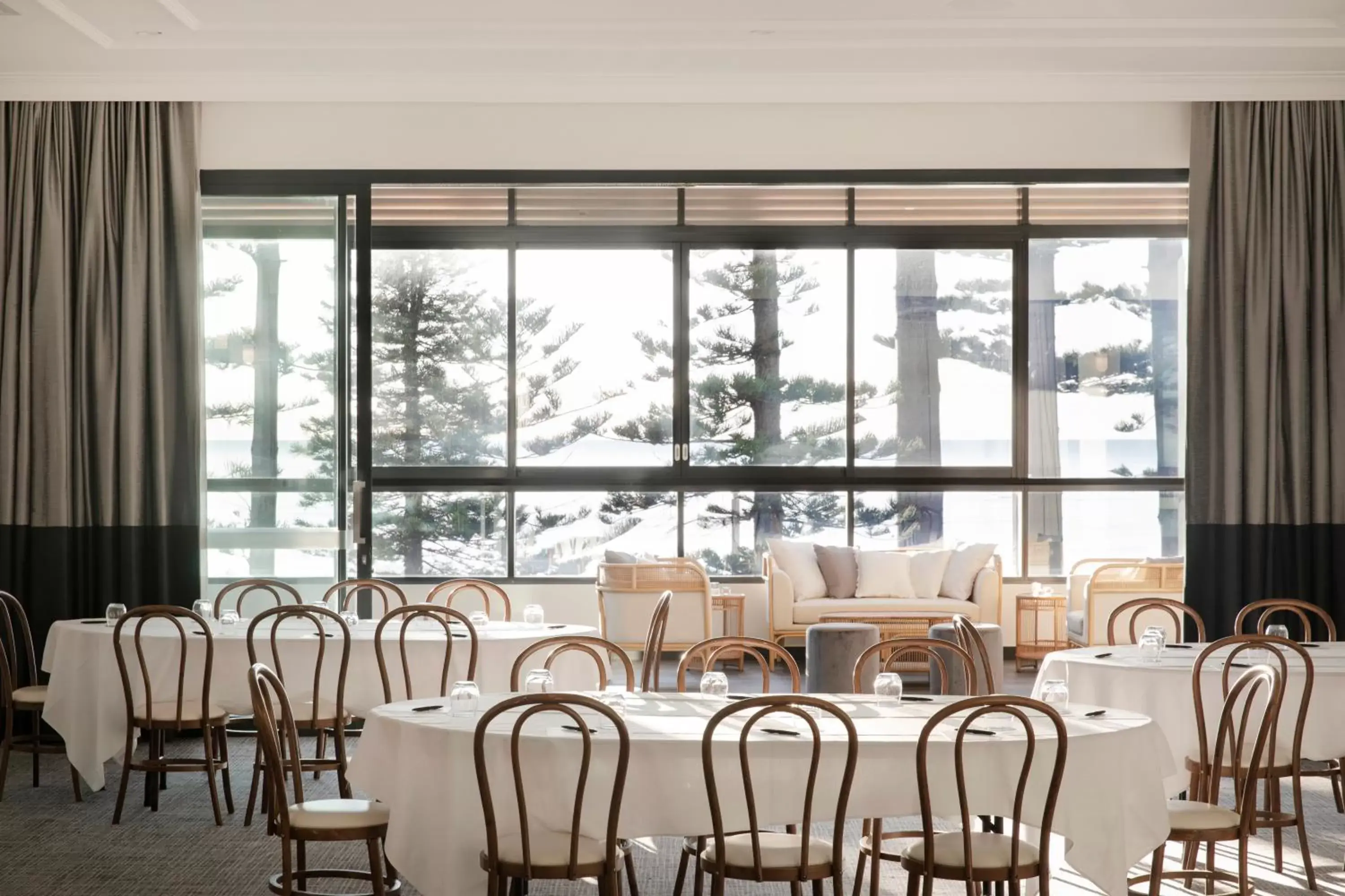 Banquet/Function facilities, Restaurant/Places to Eat in Manly Pacific Sydney MGallery Collection