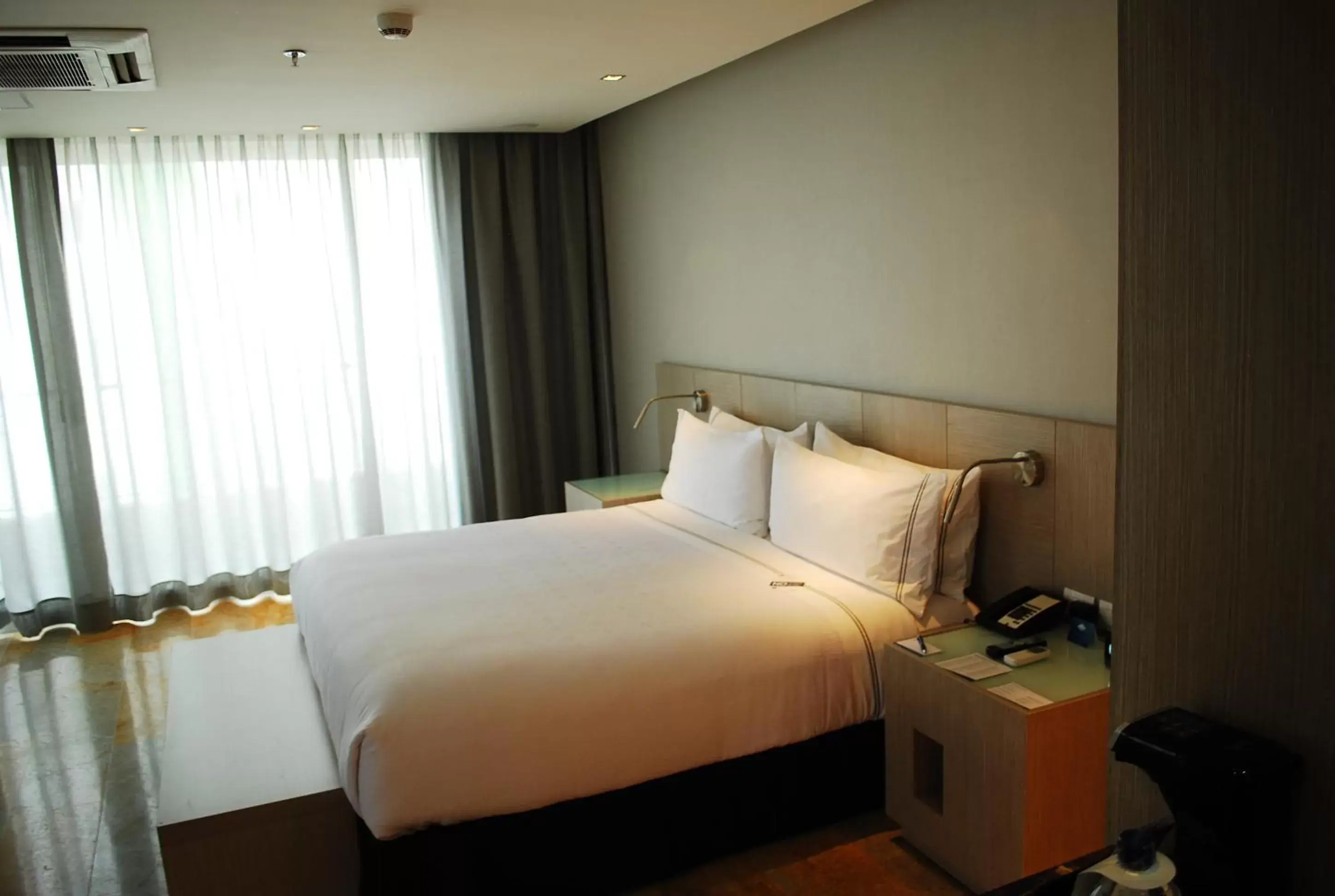 Photo of the whole room, Bed in GHL Hotel Monteria