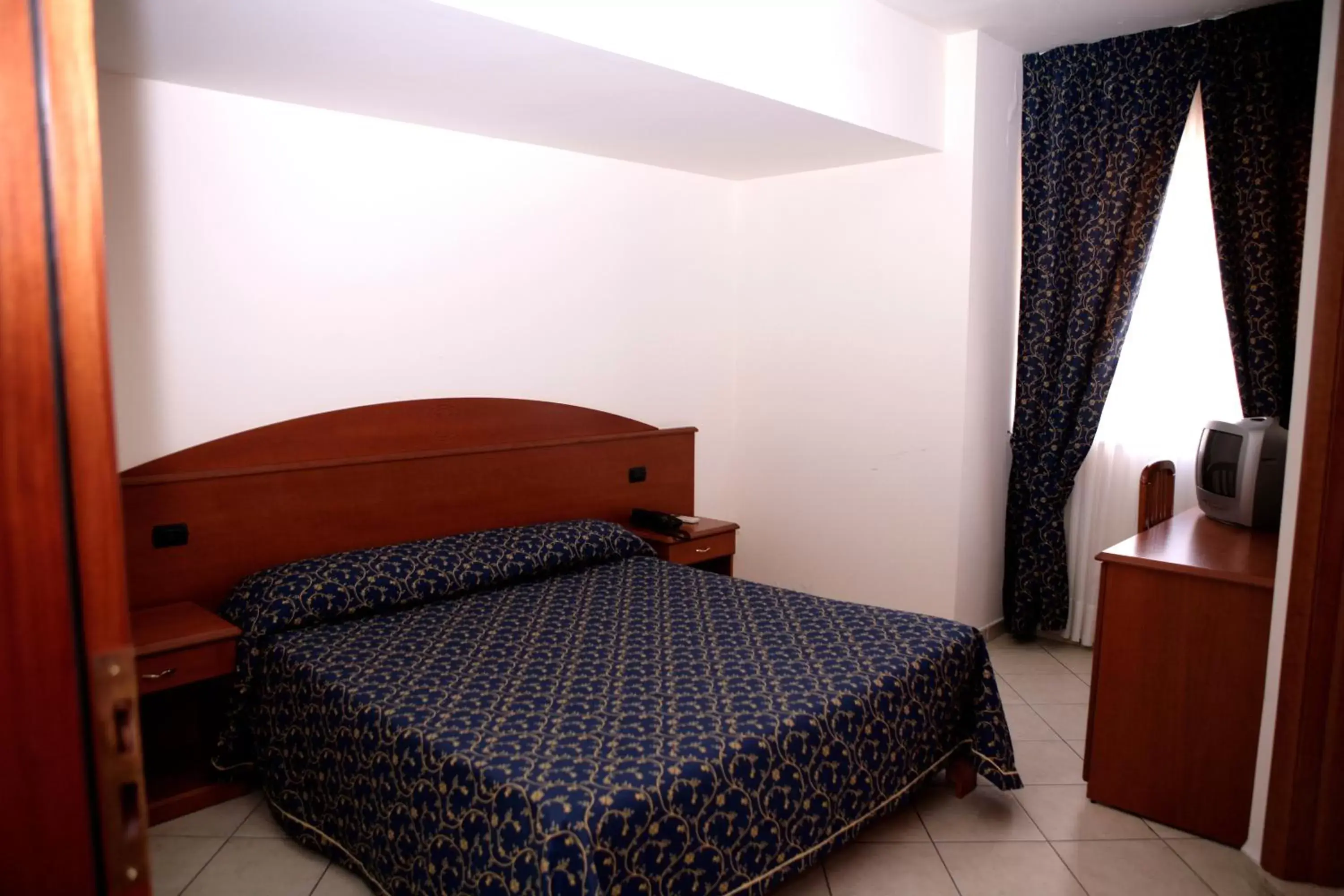 Double or Twin Room in Hotel Castelmonardo