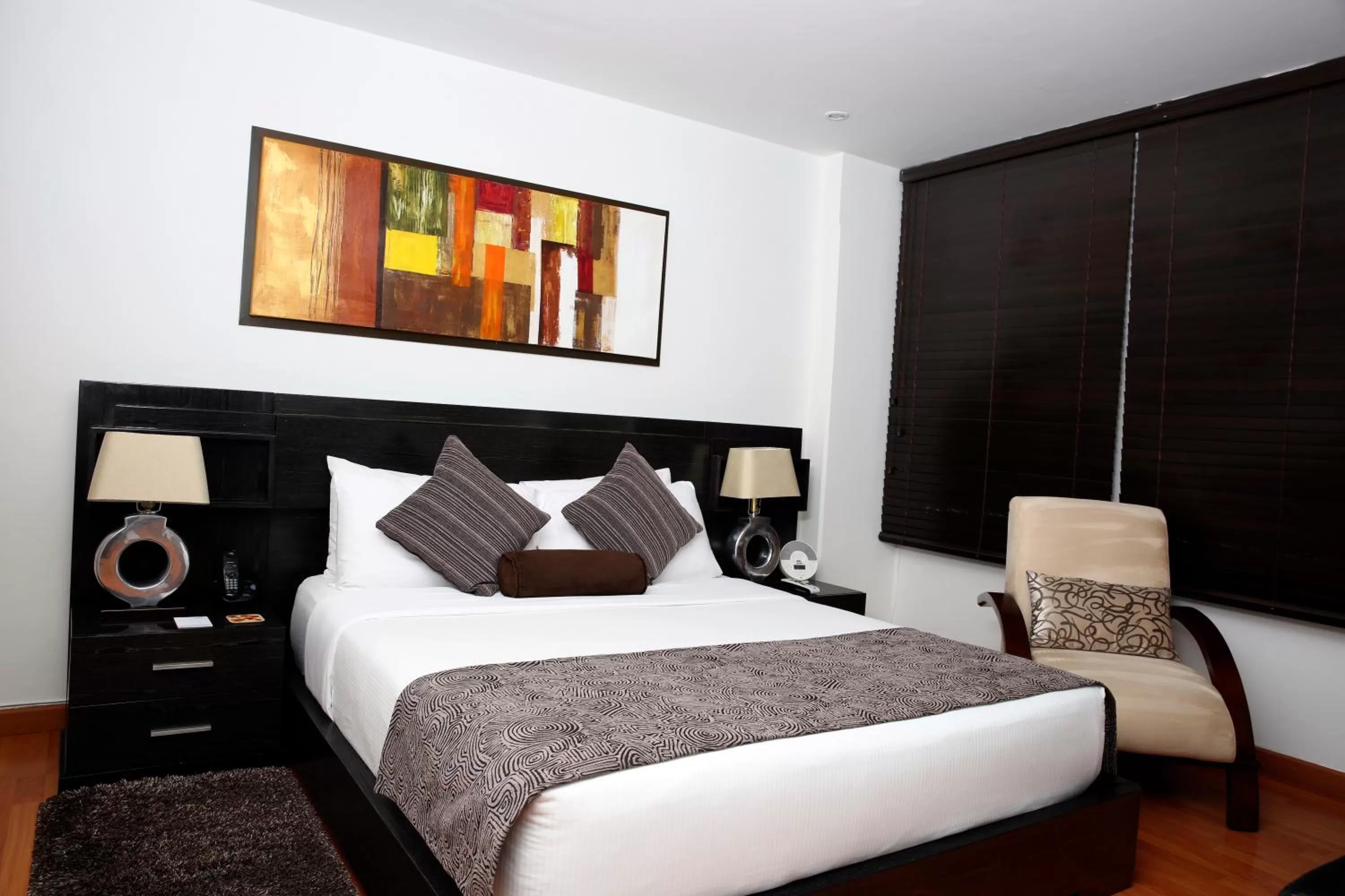 Photo of the whole room, Bed in Hotel Suites 108