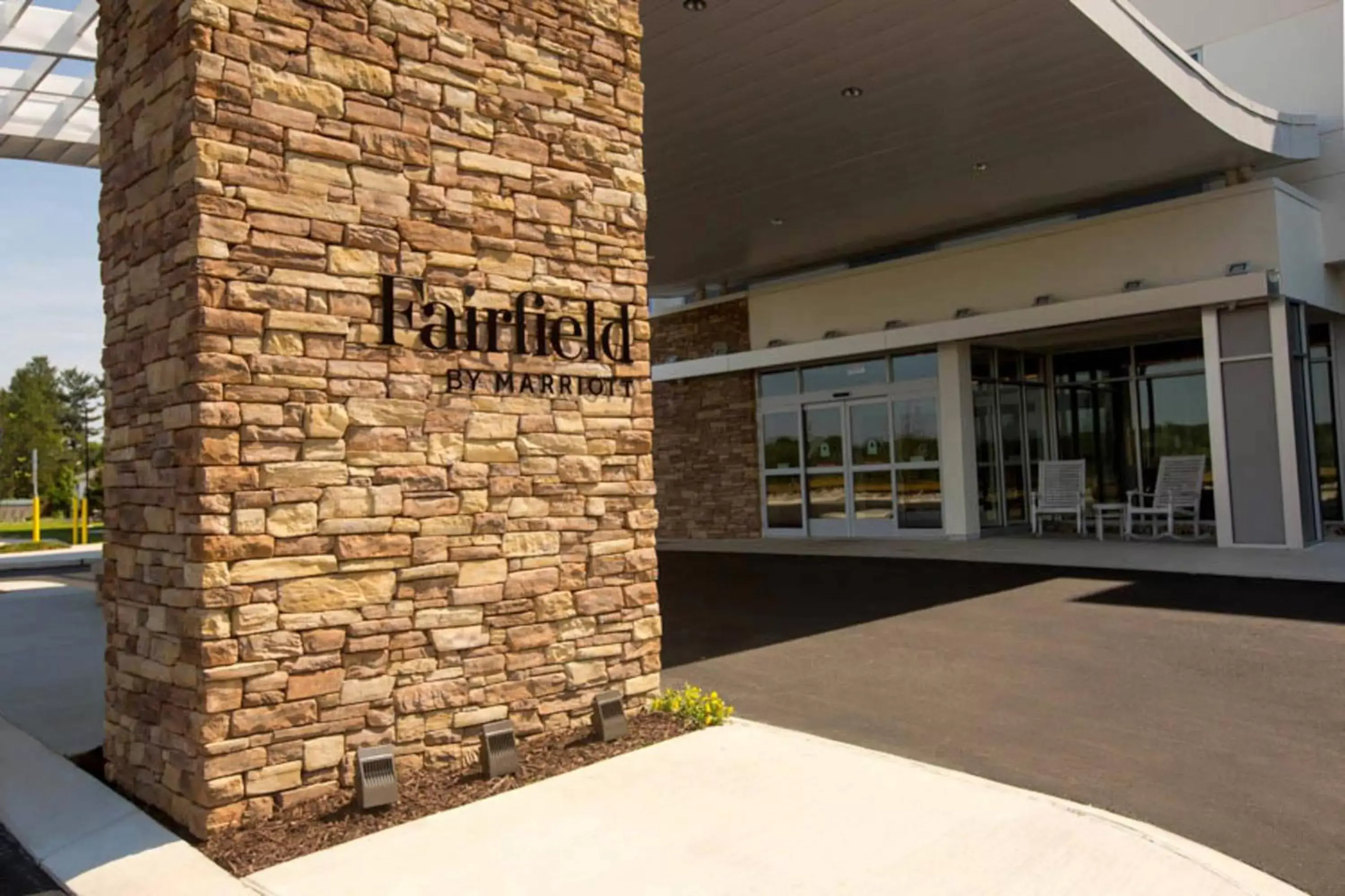 Property building in Fairfield Inn & Suites by Marriott Philadelphia Broomall/Newtown Square