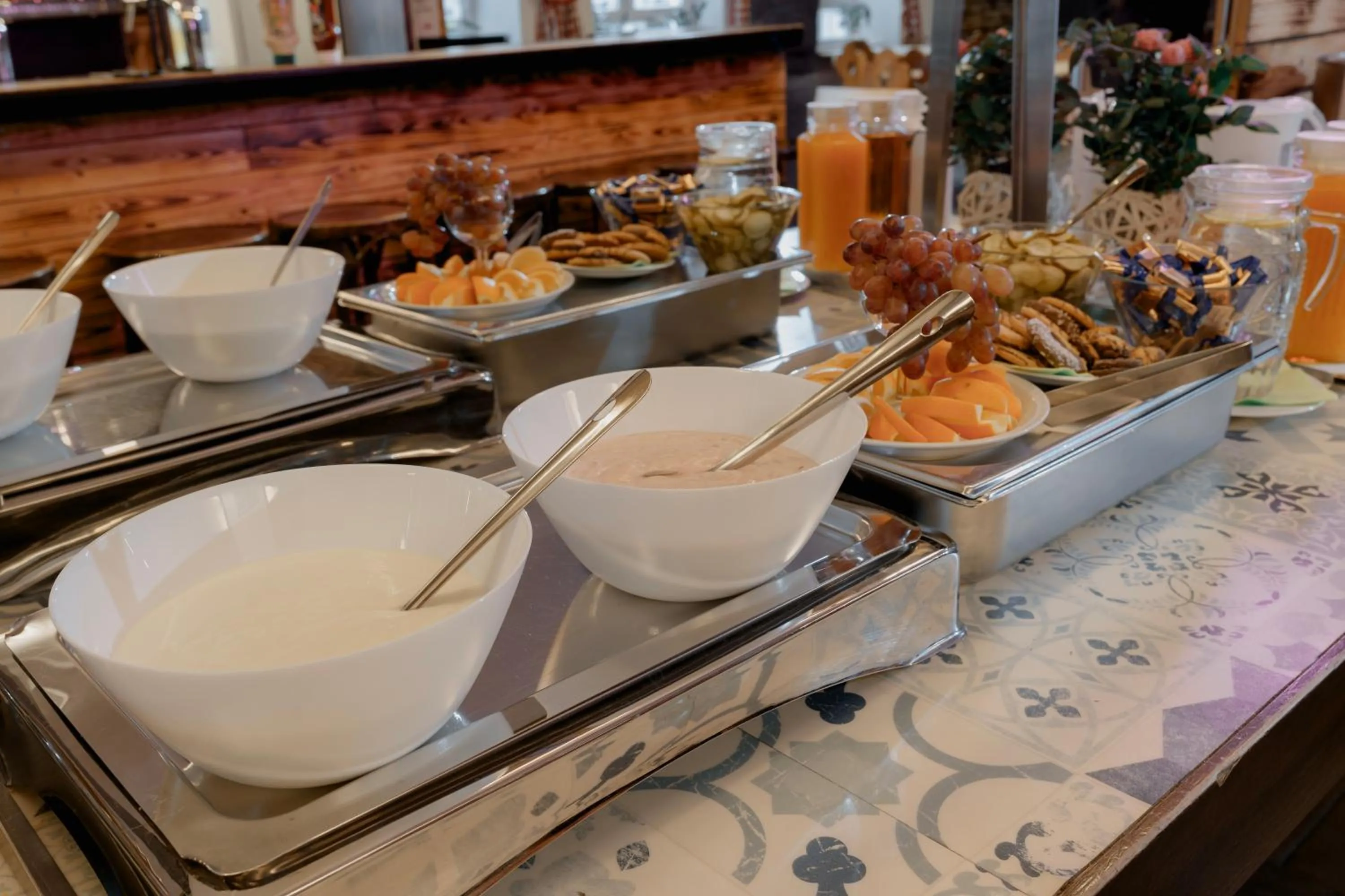 Buffet breakfast in Jaeger´s Munich (Hotel/Hostel)