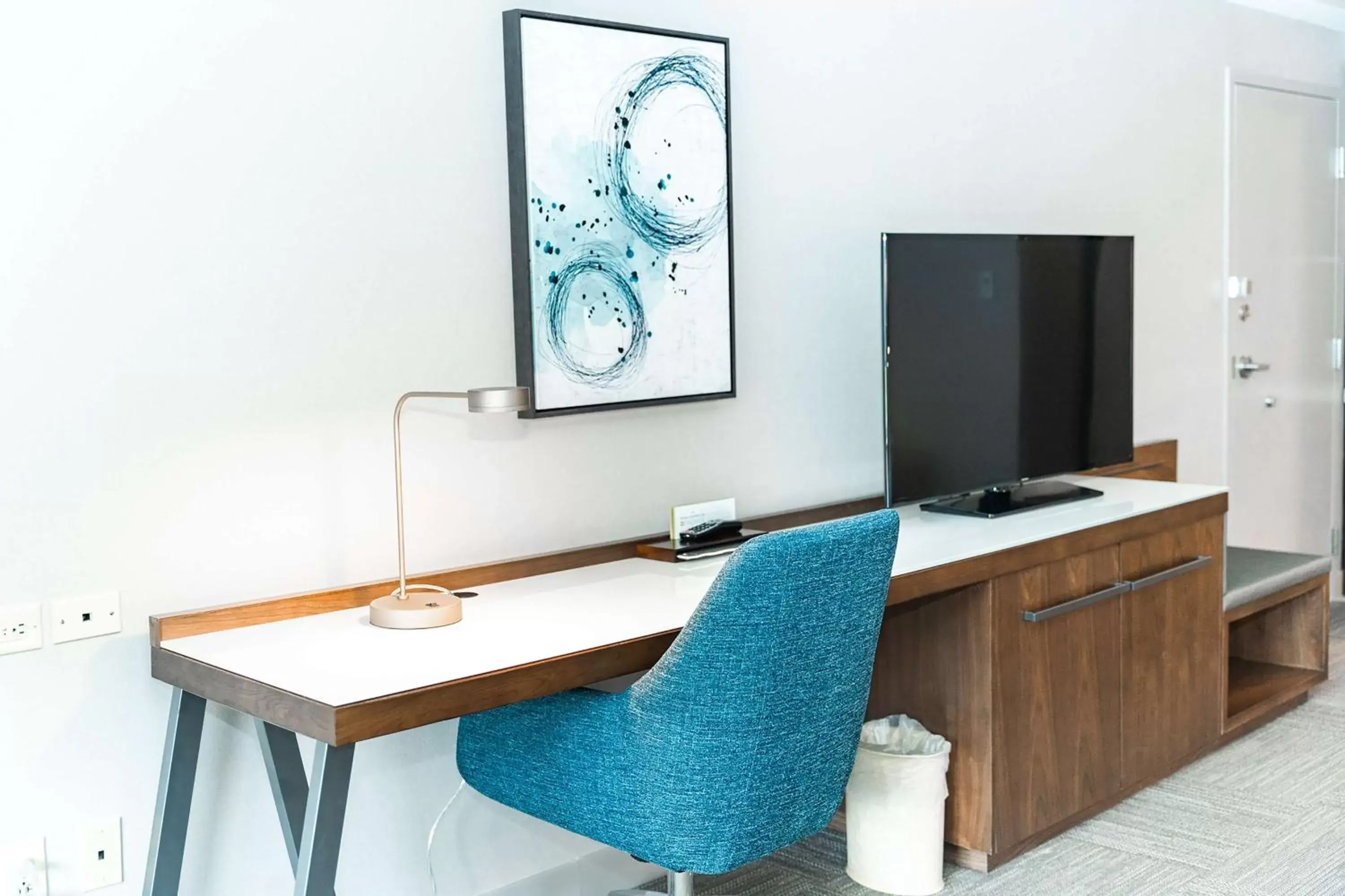 Bedroom in Hilton Garden Inn Fairfax Bedroom in Hilton Garden Inn Fairfax