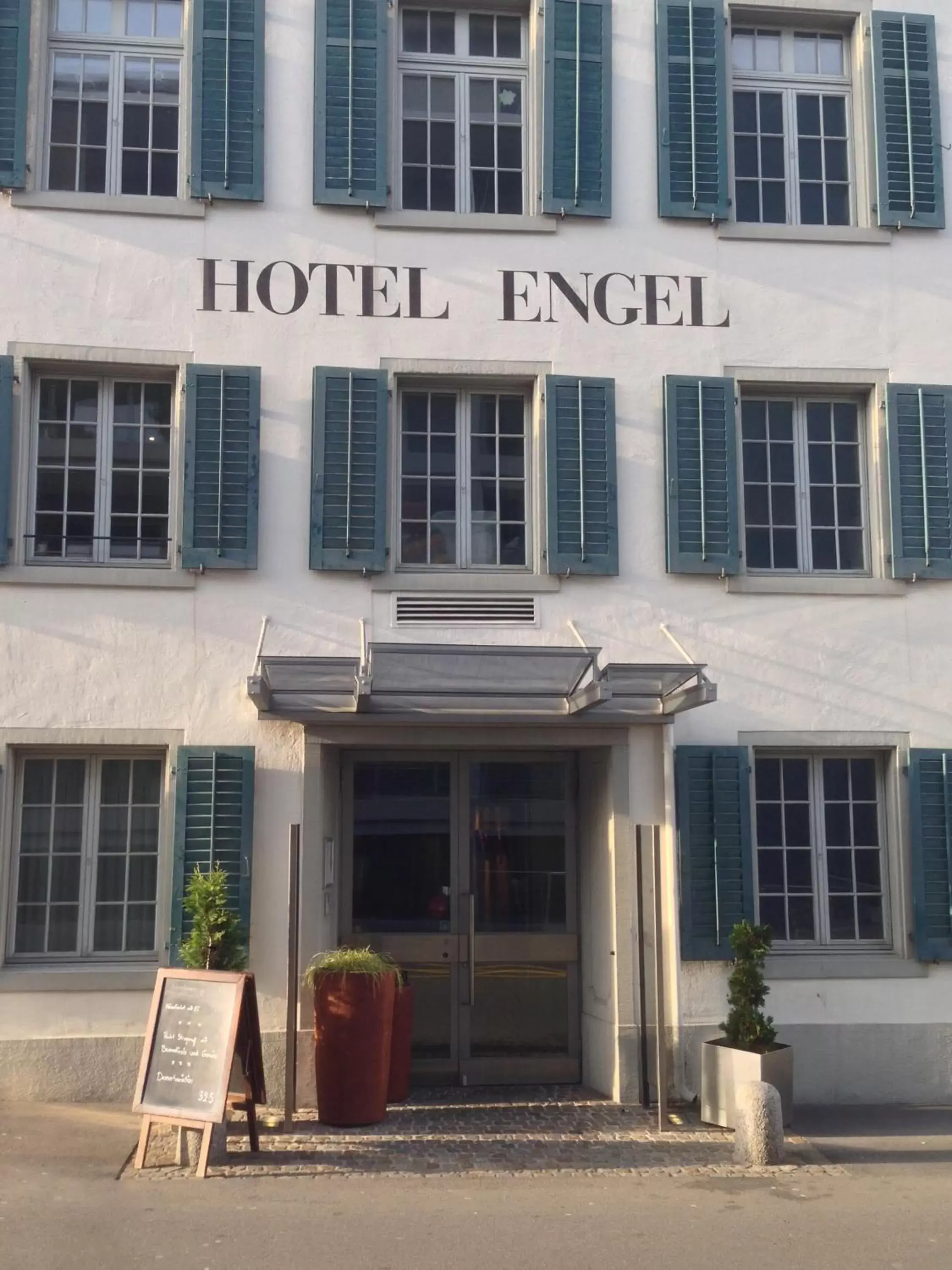 Facade/entrance, Property Building in Hotel Engel am Bahnhof