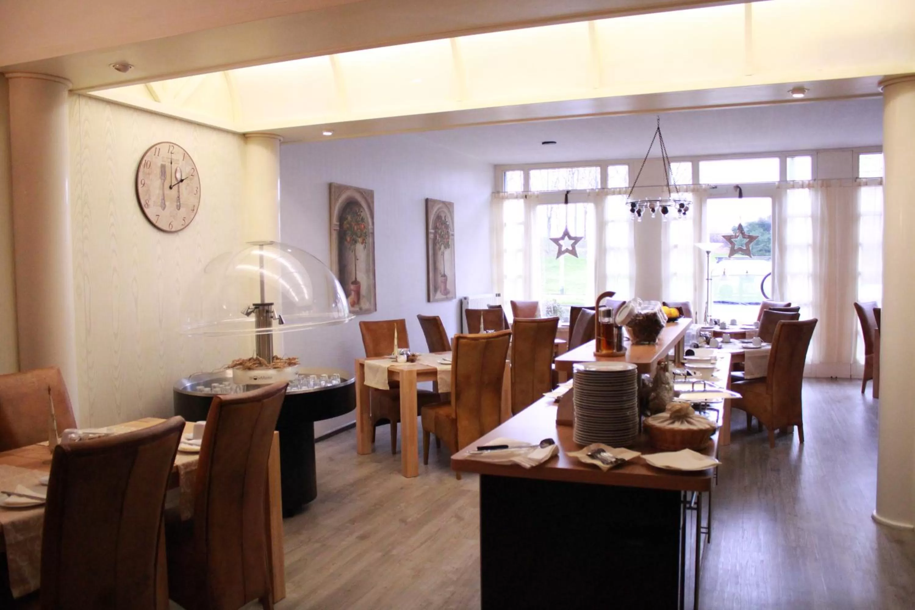 Restaurant/places to eat in Hotel am Schloss Broich