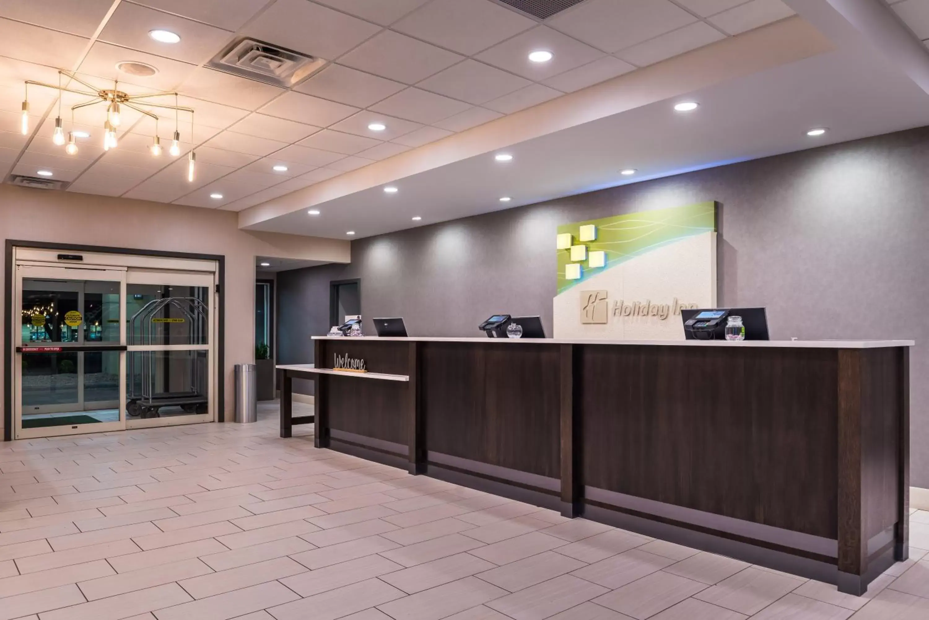 Property building in Holiday Inn Auburn-Finger Lakes Region by IHG Property building in Holiday Inn Auburn-Finger Lakes Region by IHG