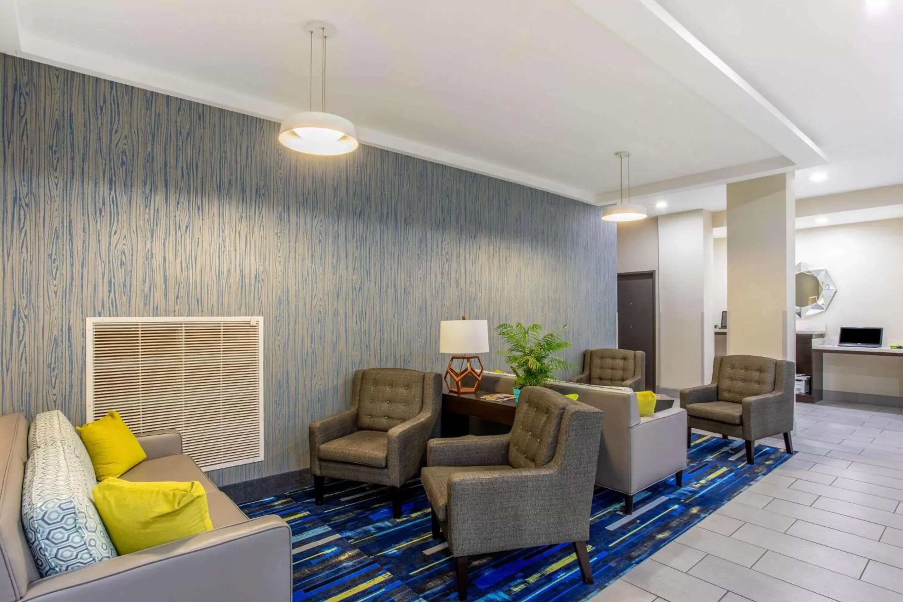 Lobby or reception, Seating Area in La Quinta by Wyndham Cullman