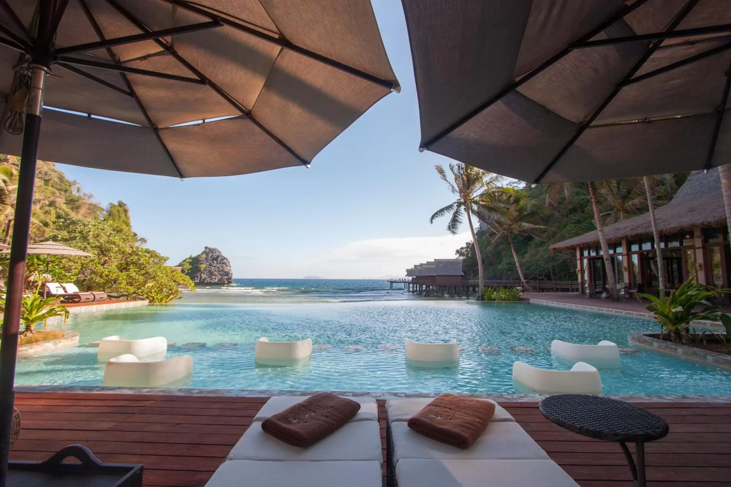 Swimming pool in Cauayan Island Resort and Spa Swimming pool in Cauayan Island Resort and Spa