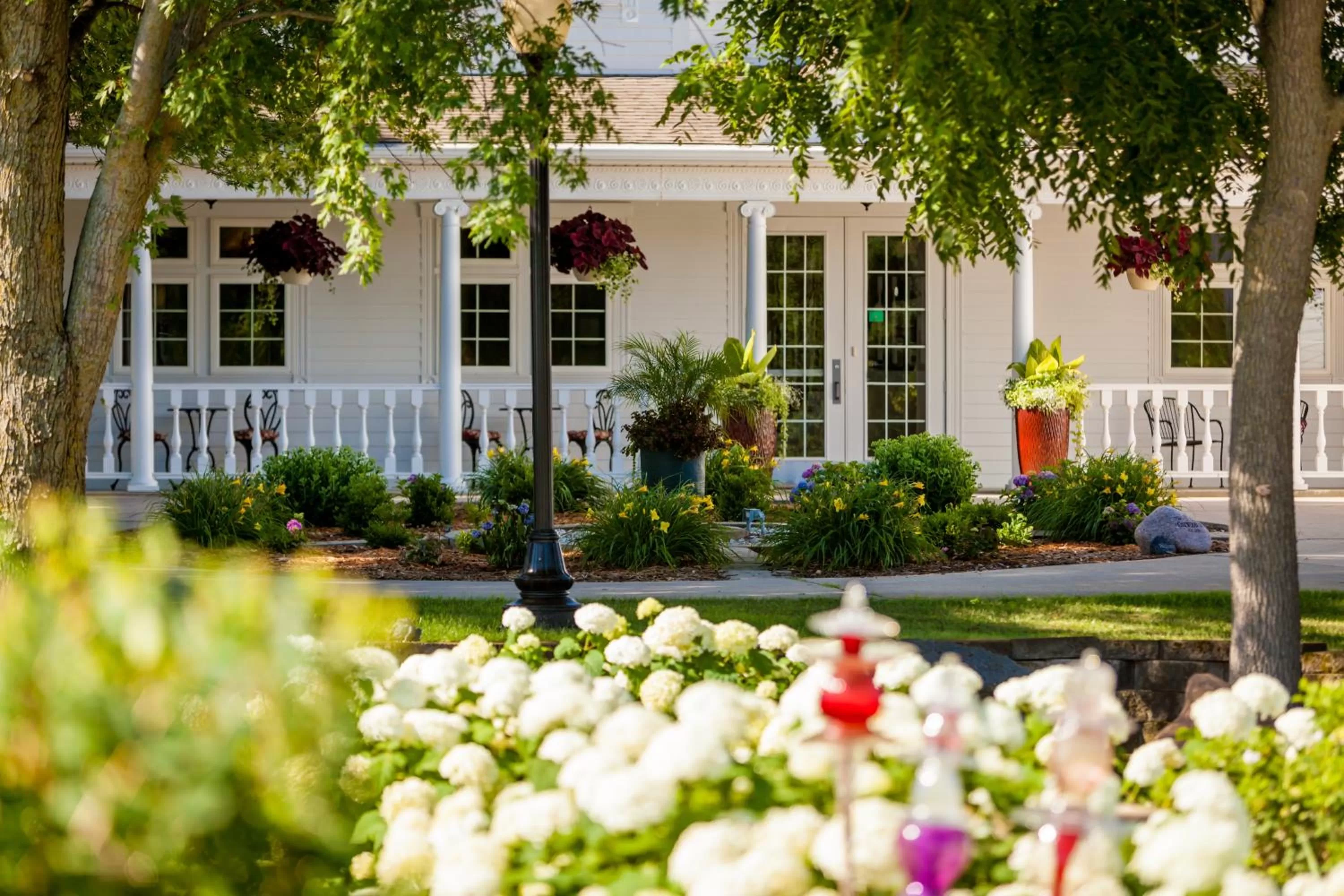 Facade/entrance, Property Building in The Oakwood Inn