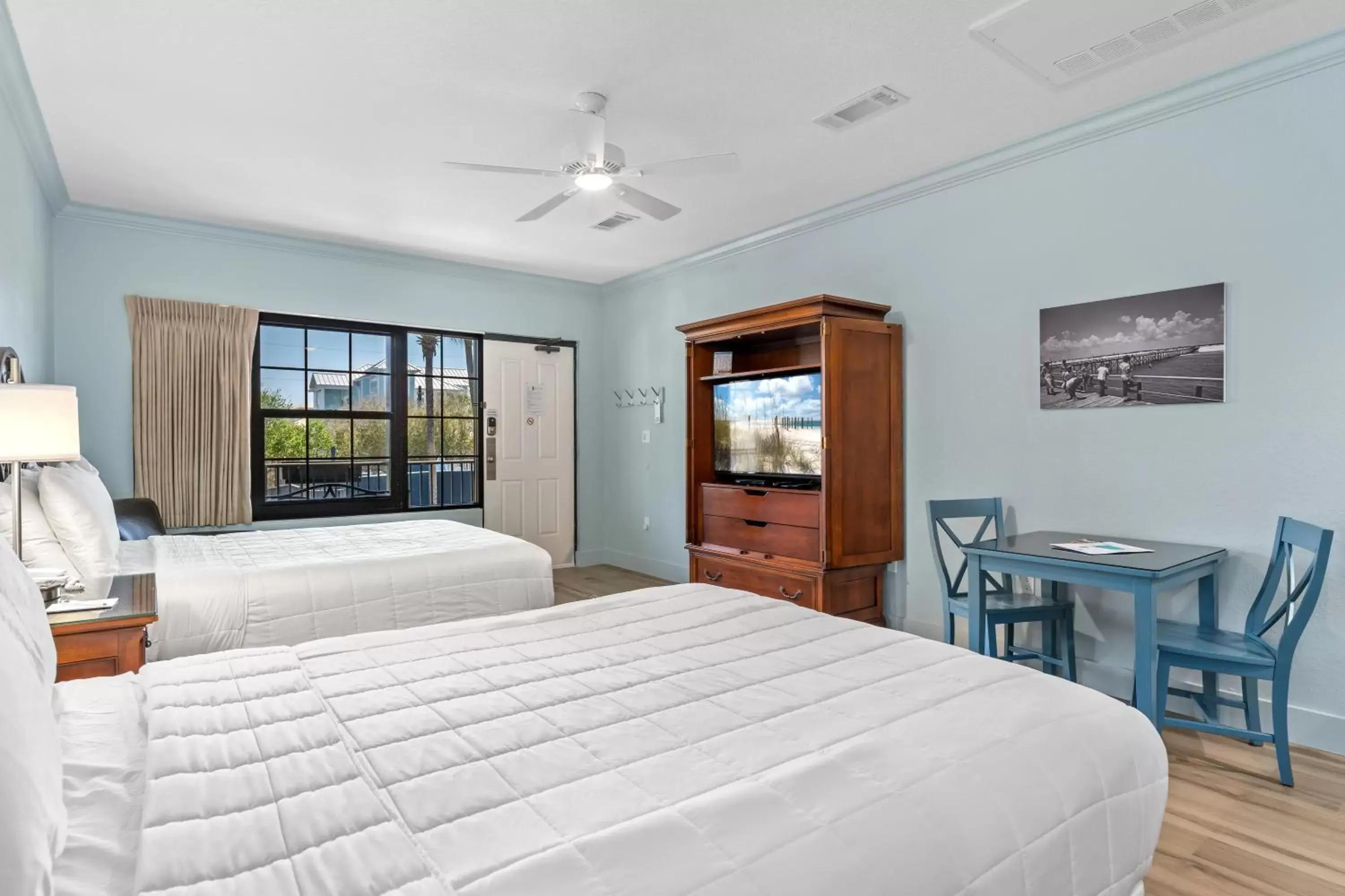 Bedroom, Bed in Beachside Inn