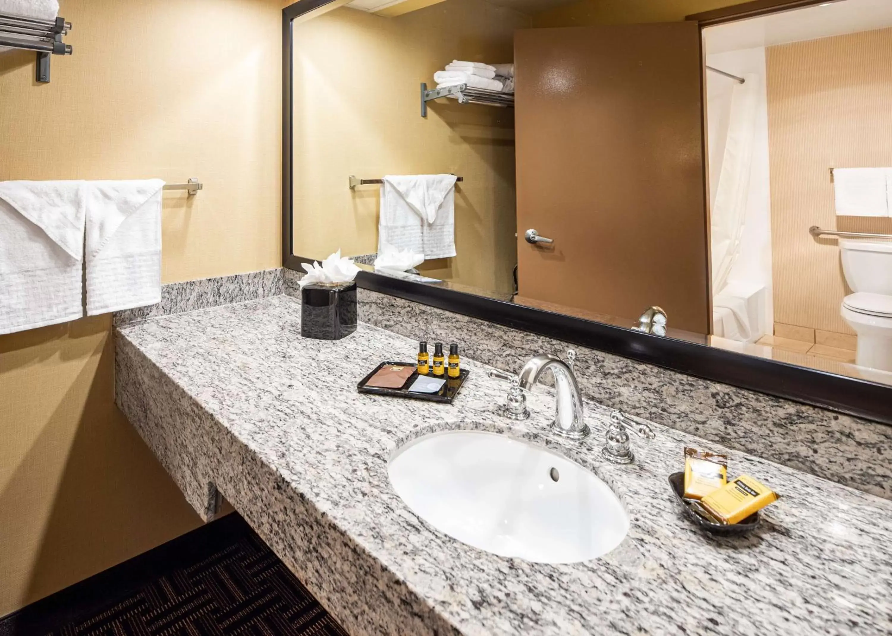 Bathroom in Best Western Plus Redondo Beach Inn