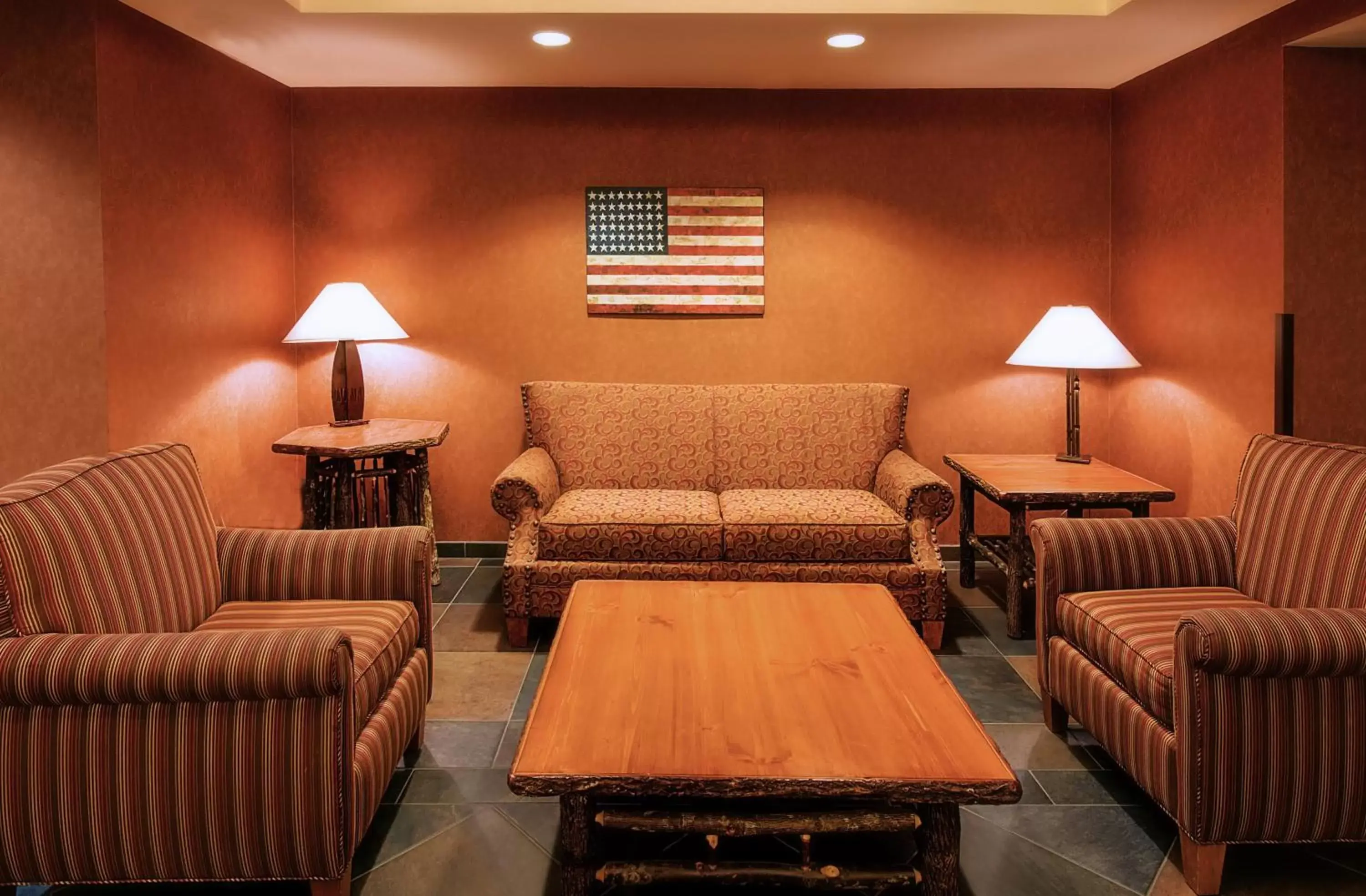 Lobby or reception, Seating Area in Holiday Inn Express Sierra Vista, an IHG Hotel
