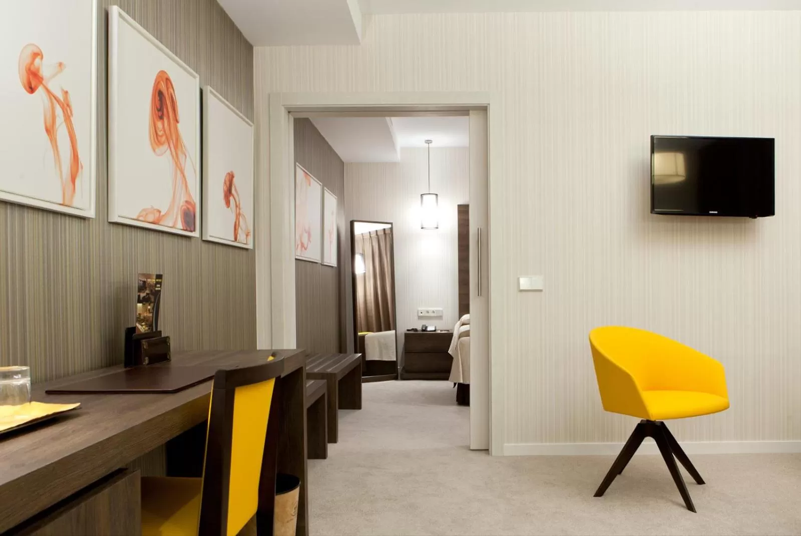 Communal lounge/ TV room in Hotel Liabeny