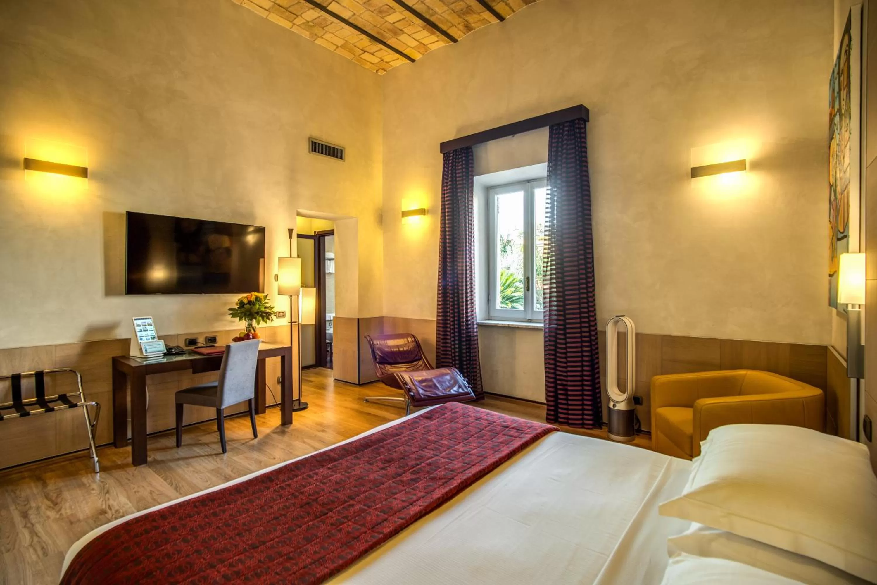 Photo of the whole room, Bed in Kolbe Hotel Rome