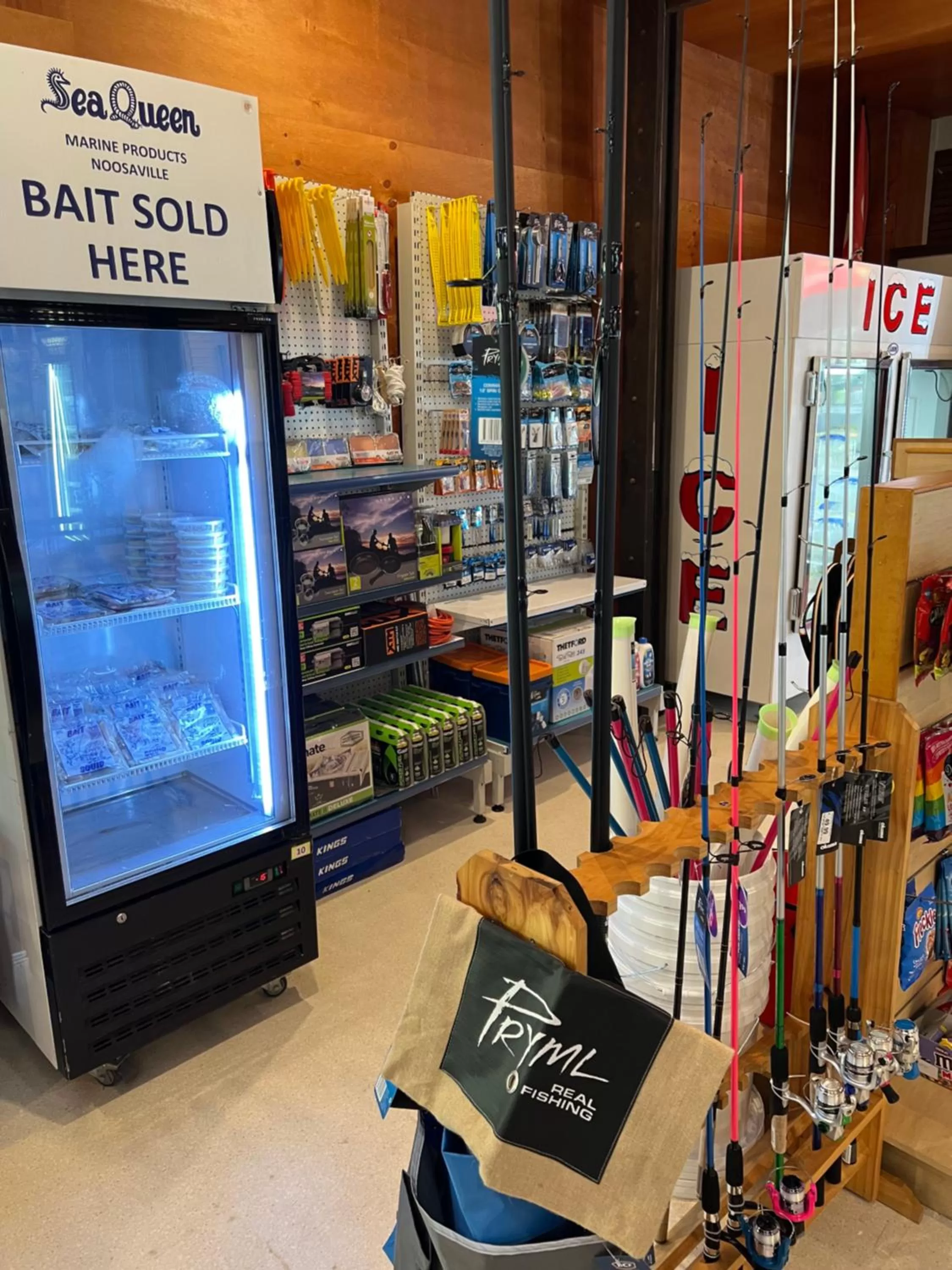 On-site shops in Noosa North Shore Retreat