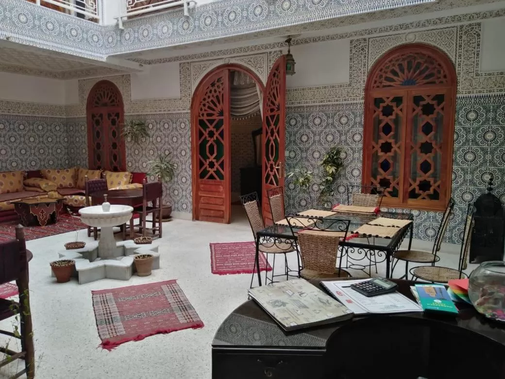 Restaurant/Places to Eat in Riad Oum Ellkhir