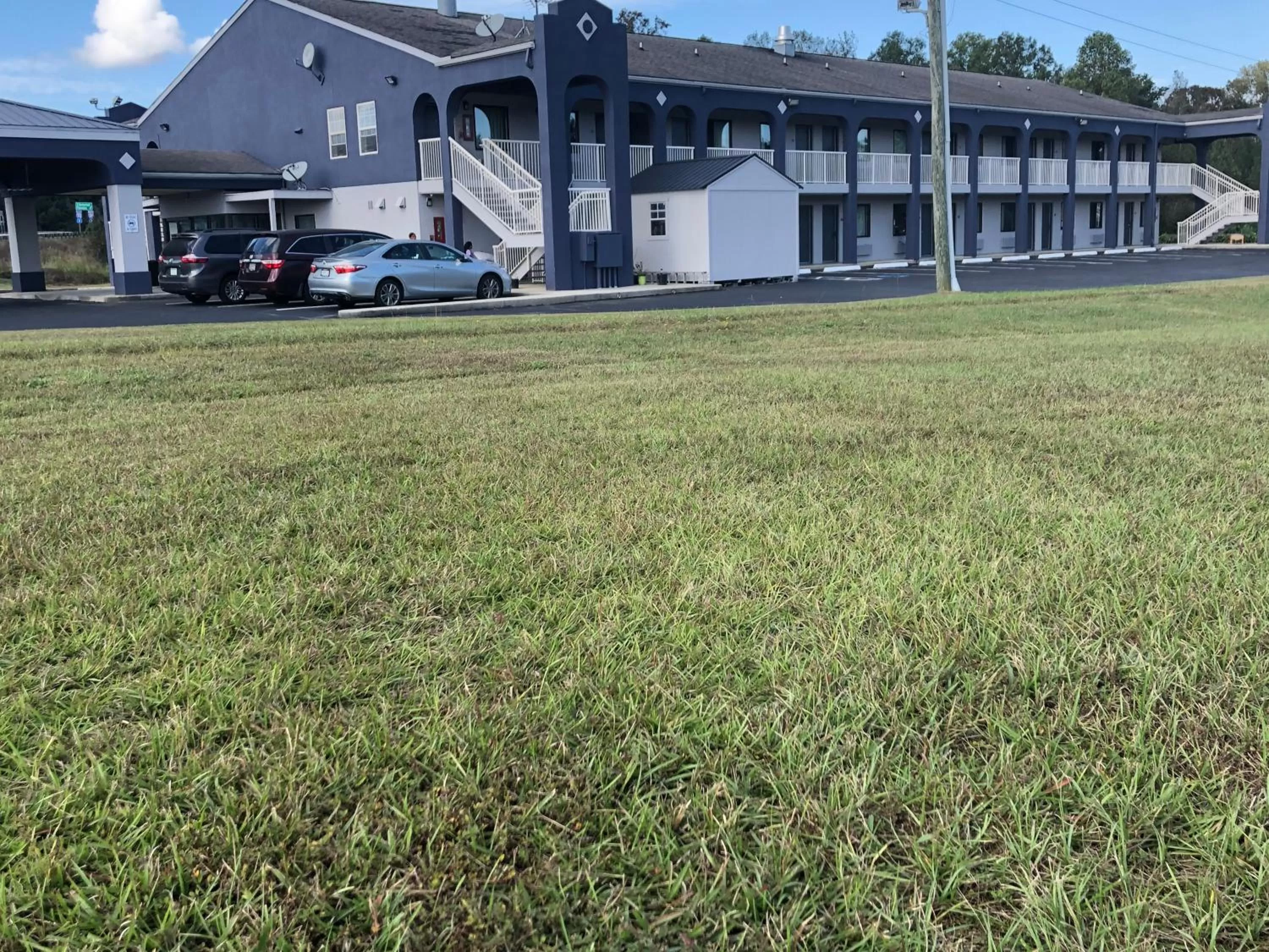 Property building in Budget Inn Timmonsville