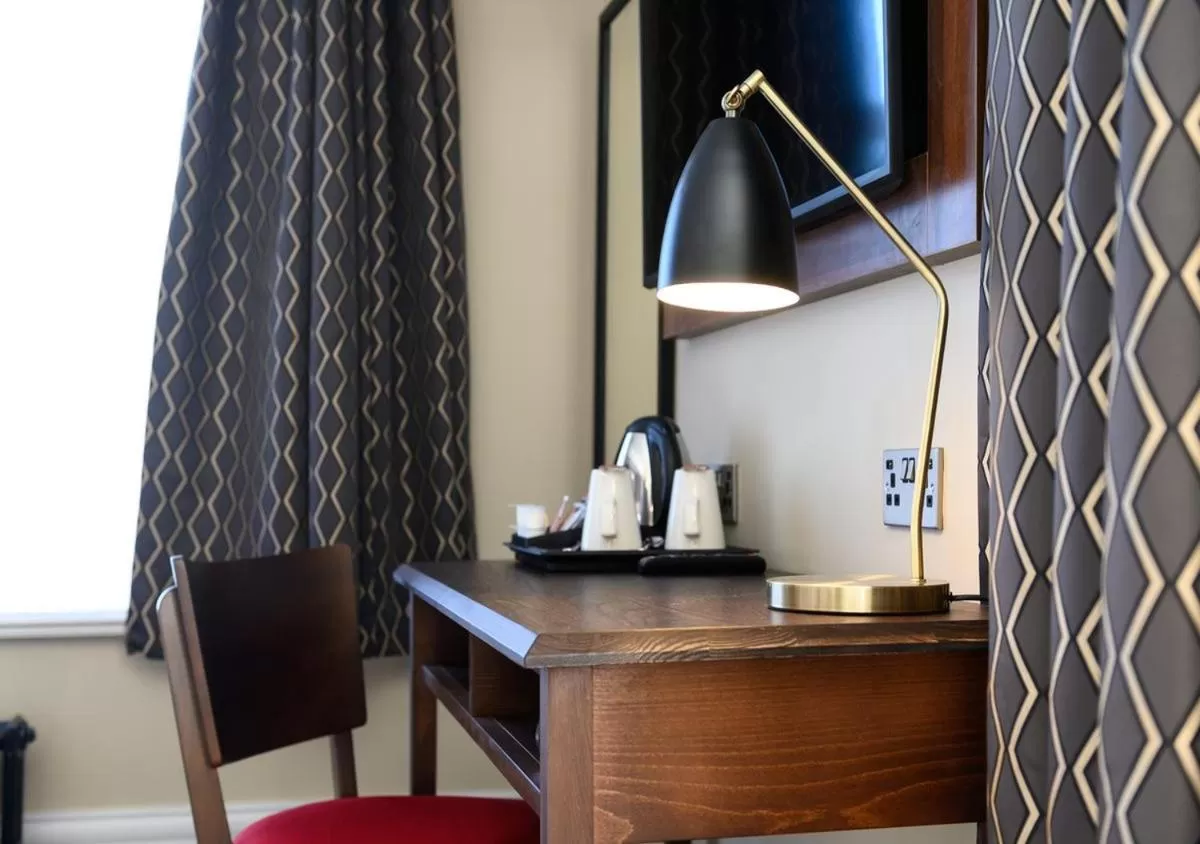 TV and multimedia, TV/Entertainment Center in Miller & Carter Aughton by Innkeeper's Collection