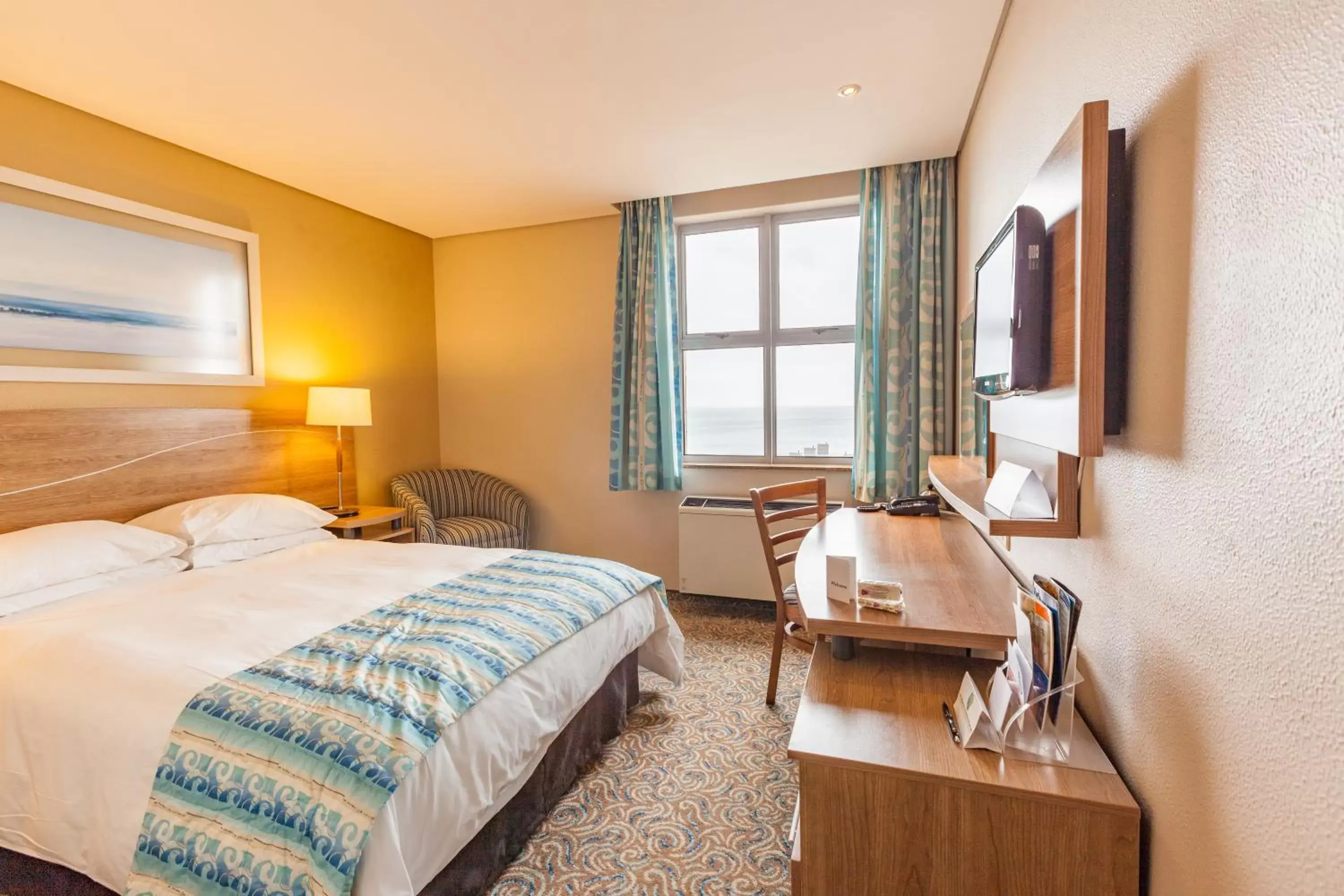 Double Room - Non-Smoking with Ocean View in Town Lodge Gqeberha Double Room - Non-Smoking with Ocean View in Town Lodge Gqeberha