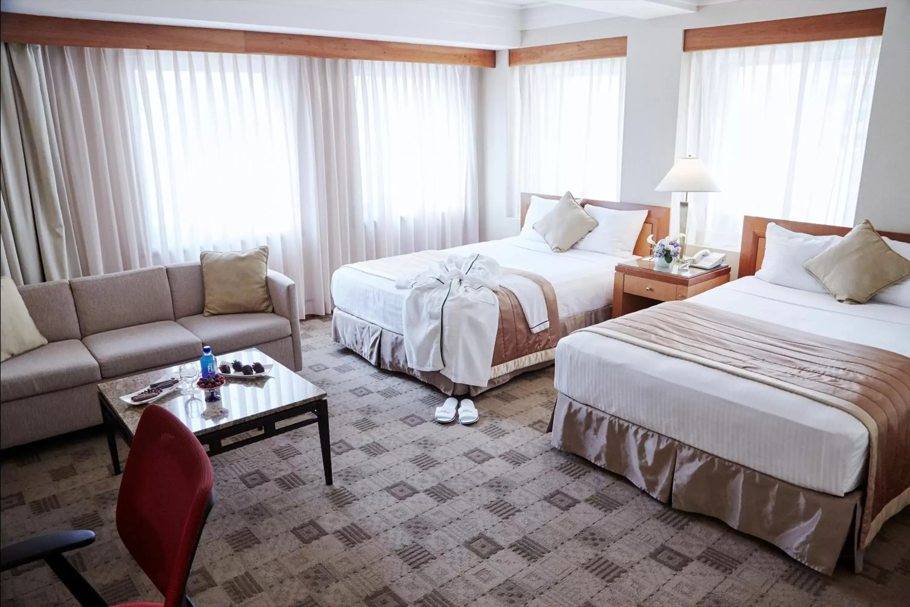 Bedroom, Bed in The Kitano Hotel New York
