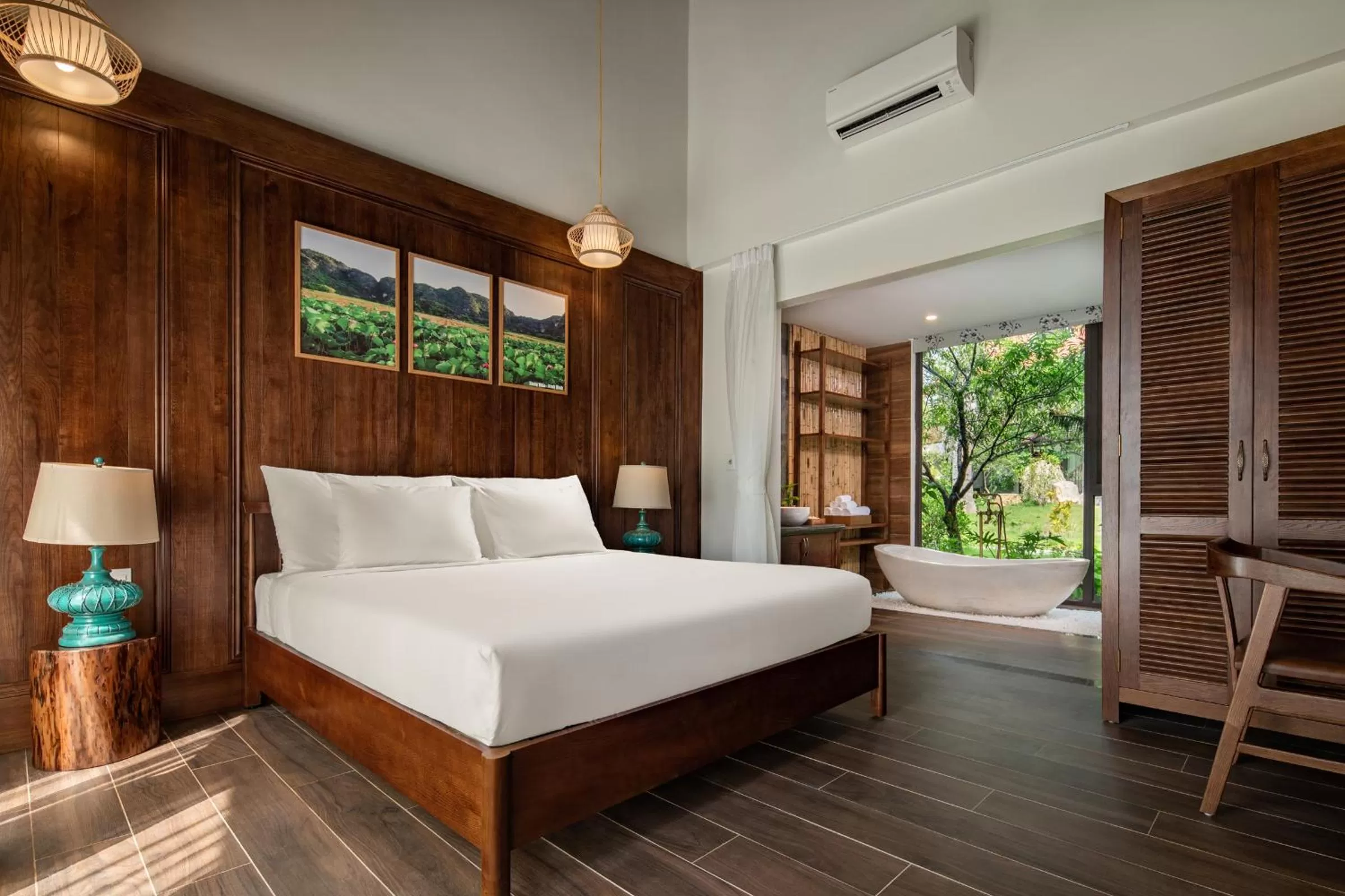 Photo of the whole room, Bed in Bai Dinh Riverside Resort & Spa