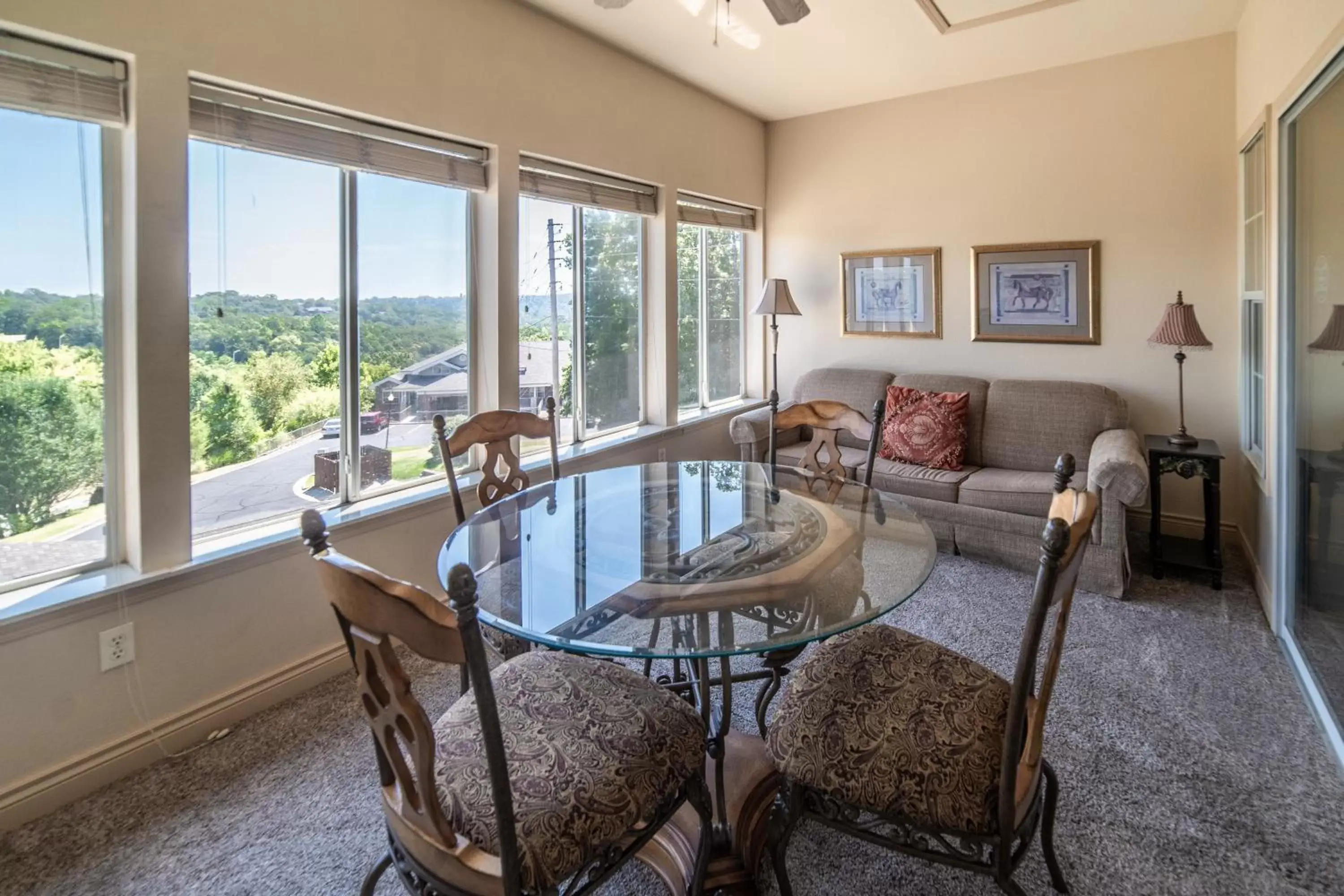 One-Bedroom Apartment in Thousand Hills Golf Resort One-Bedroom Apartment in Thousand Hills Golf Resort