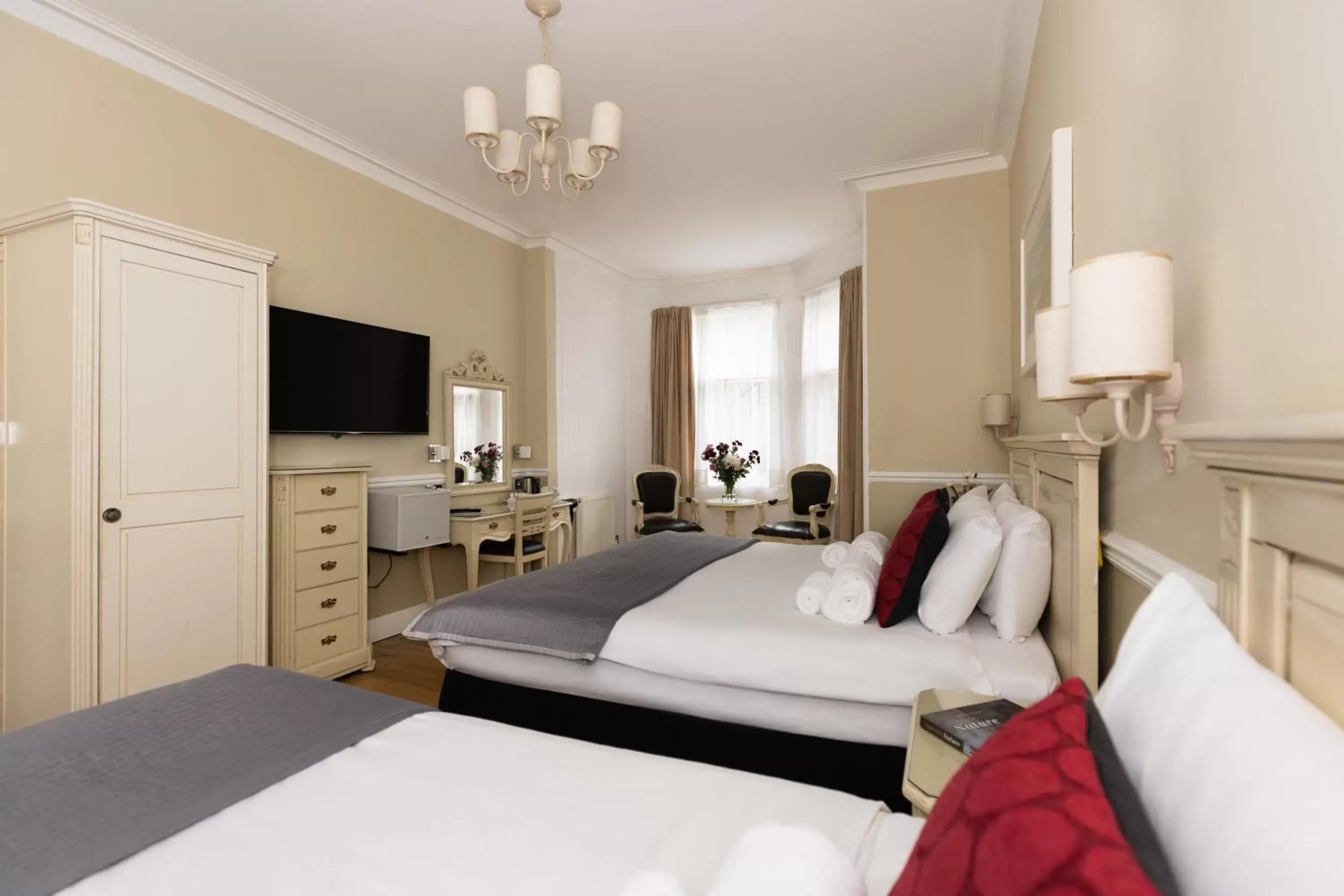 Bedroom, Bed in The Haymarket Hotel Bedroom, Bed in The Haymarket Hotel