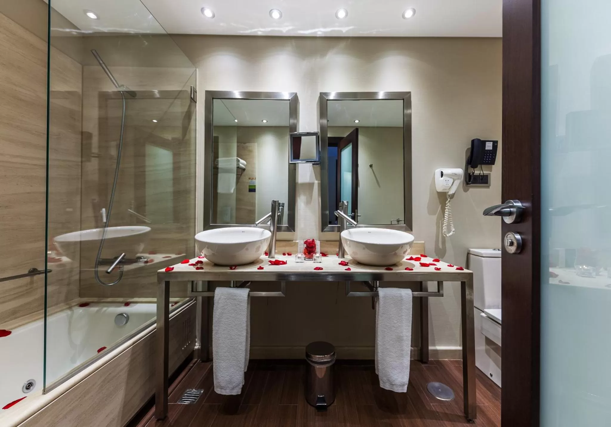 Hot Tub in Hotel Lux Fatima