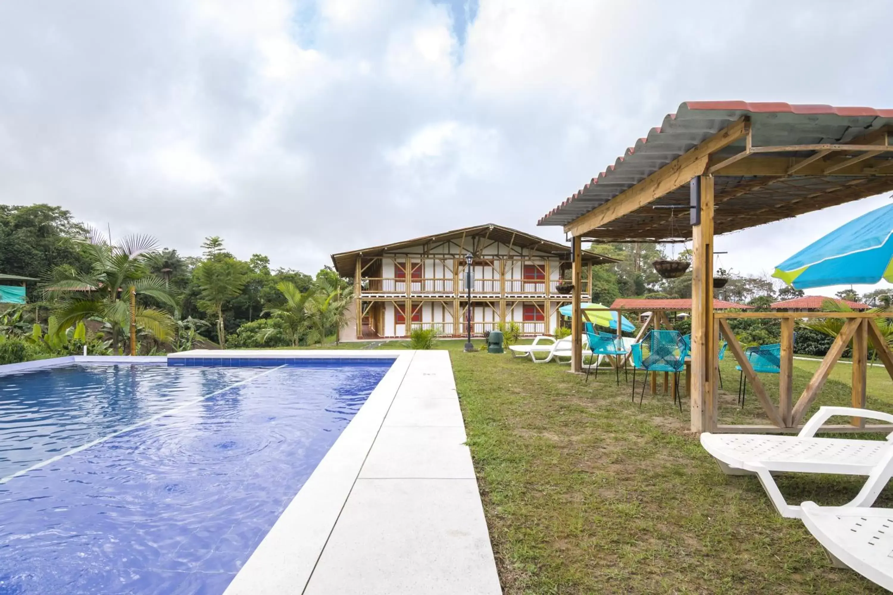 Property building, Swimming Pool in Selina Quindio