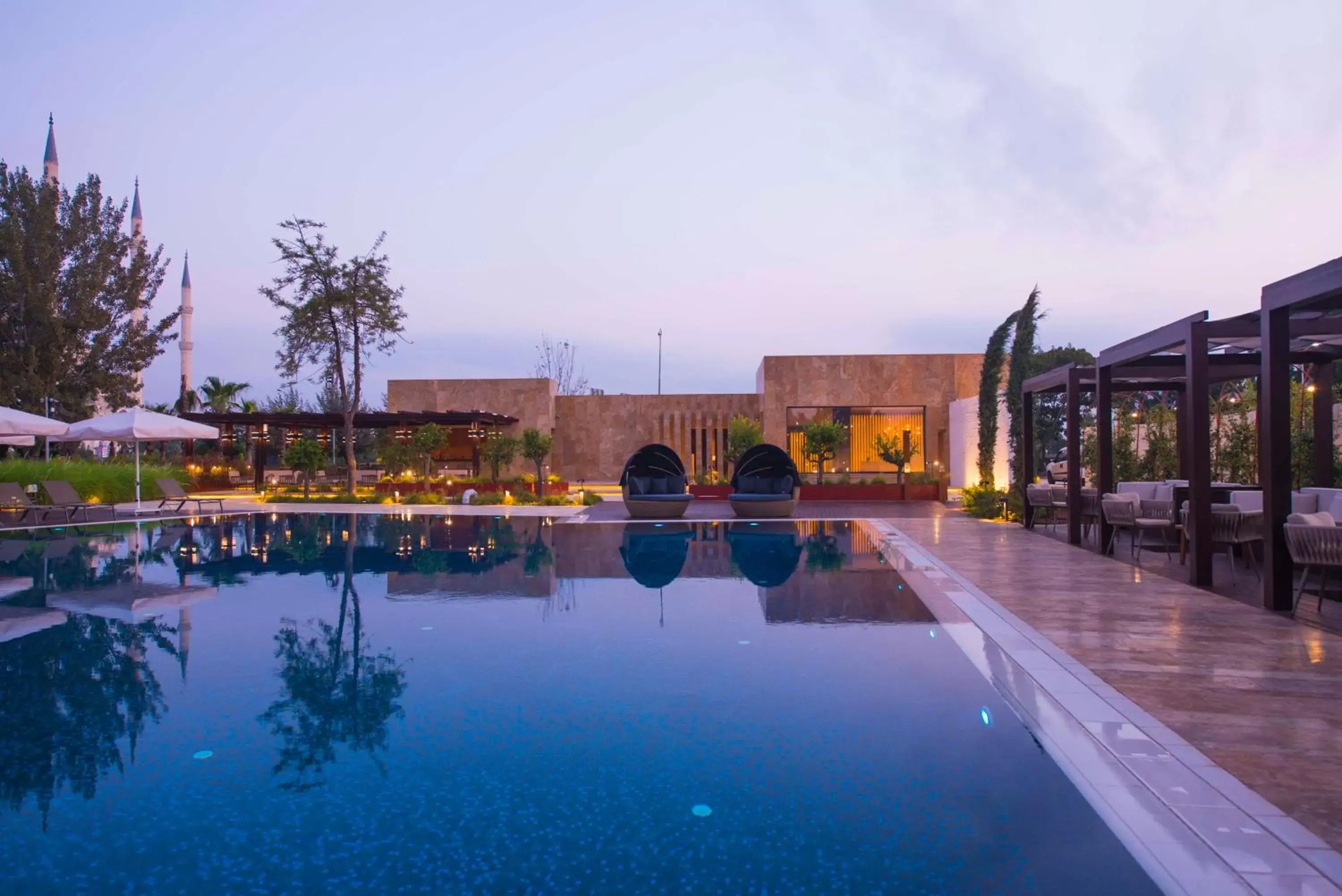 Pool view, Swimming Pool in Adana HiltonSA Hotel