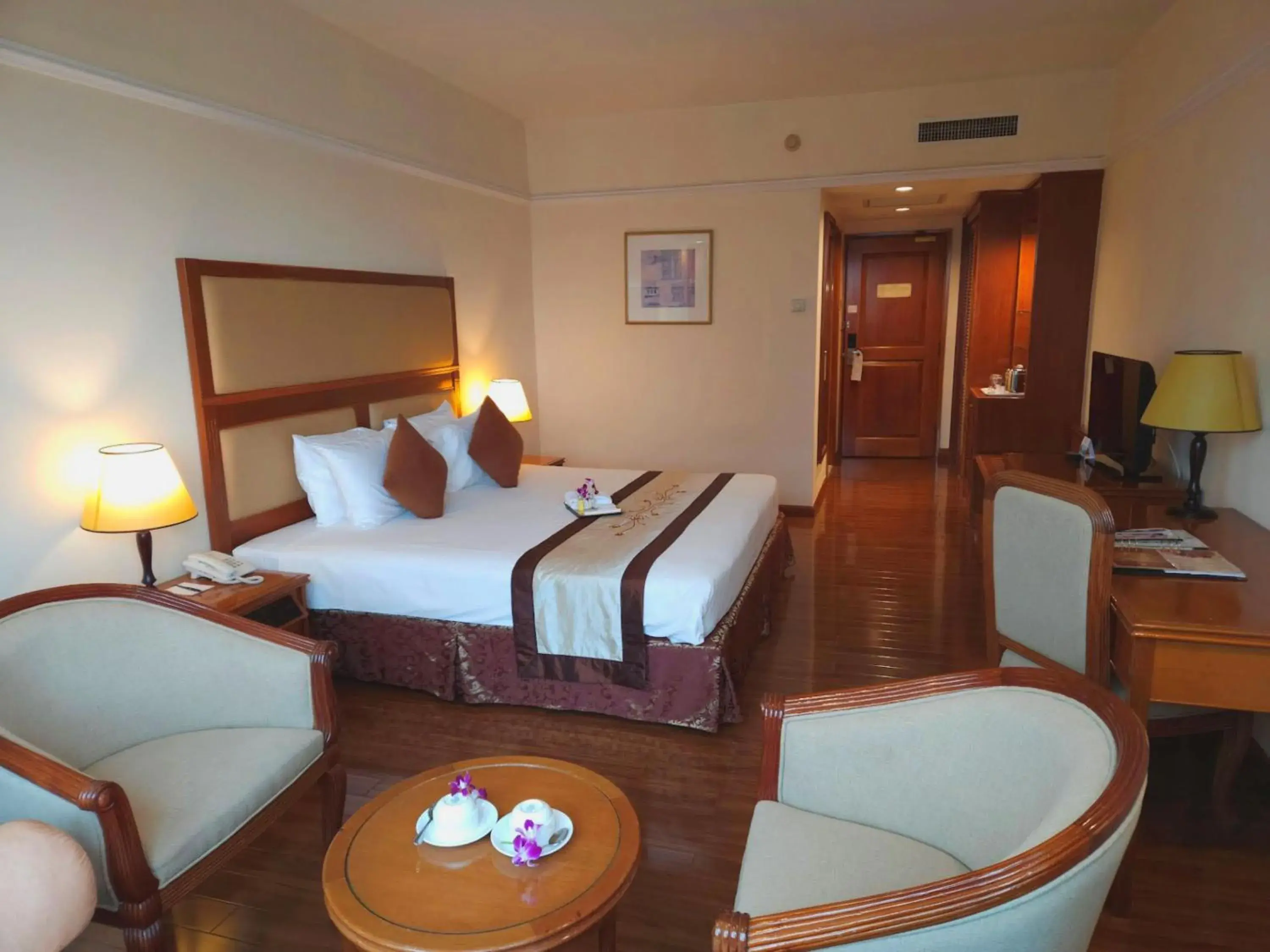 Bedroom in Ramana Saigon Hotel