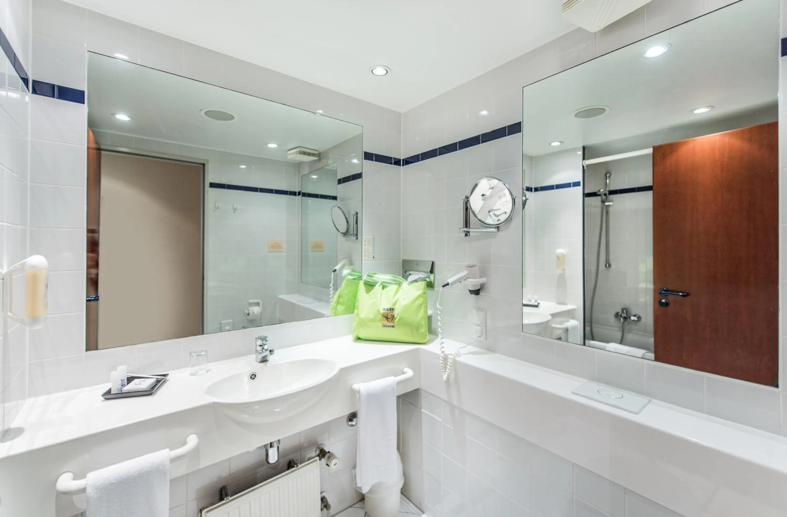 Bathroom in Göbel`s Hotel Quellenhof