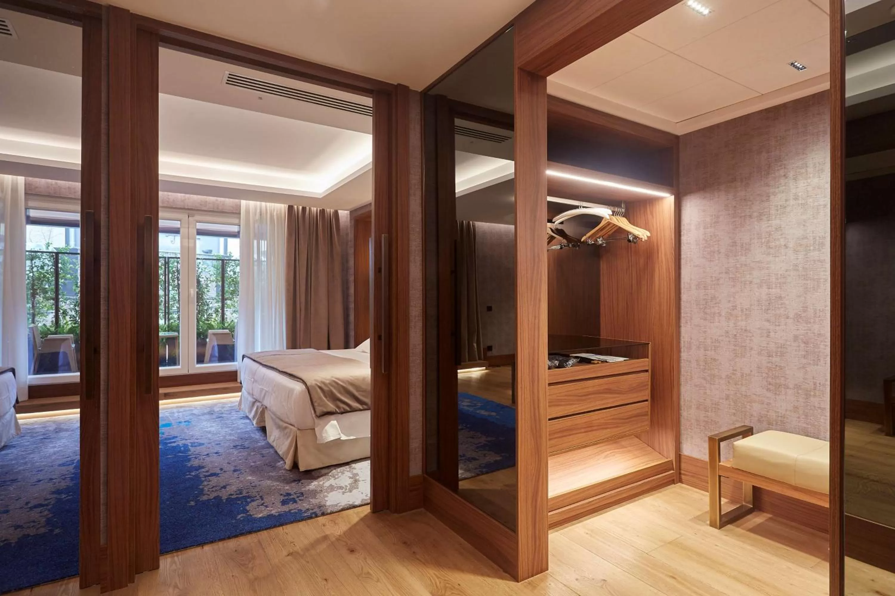 Photo of the whole room, Bed in Wellington Hotel & Spa Madrid