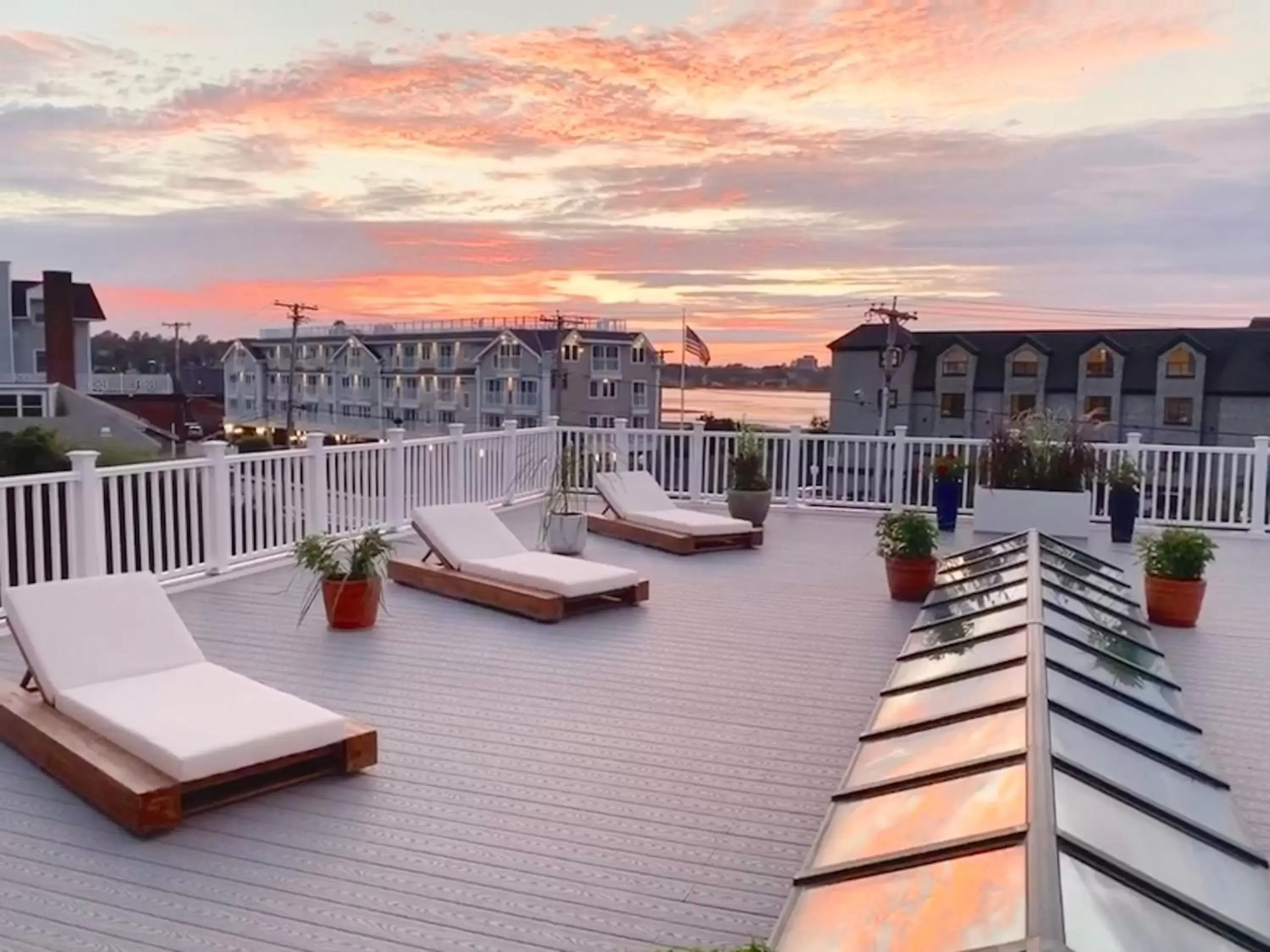 Patio in Atlantic Beach Hotel Newport