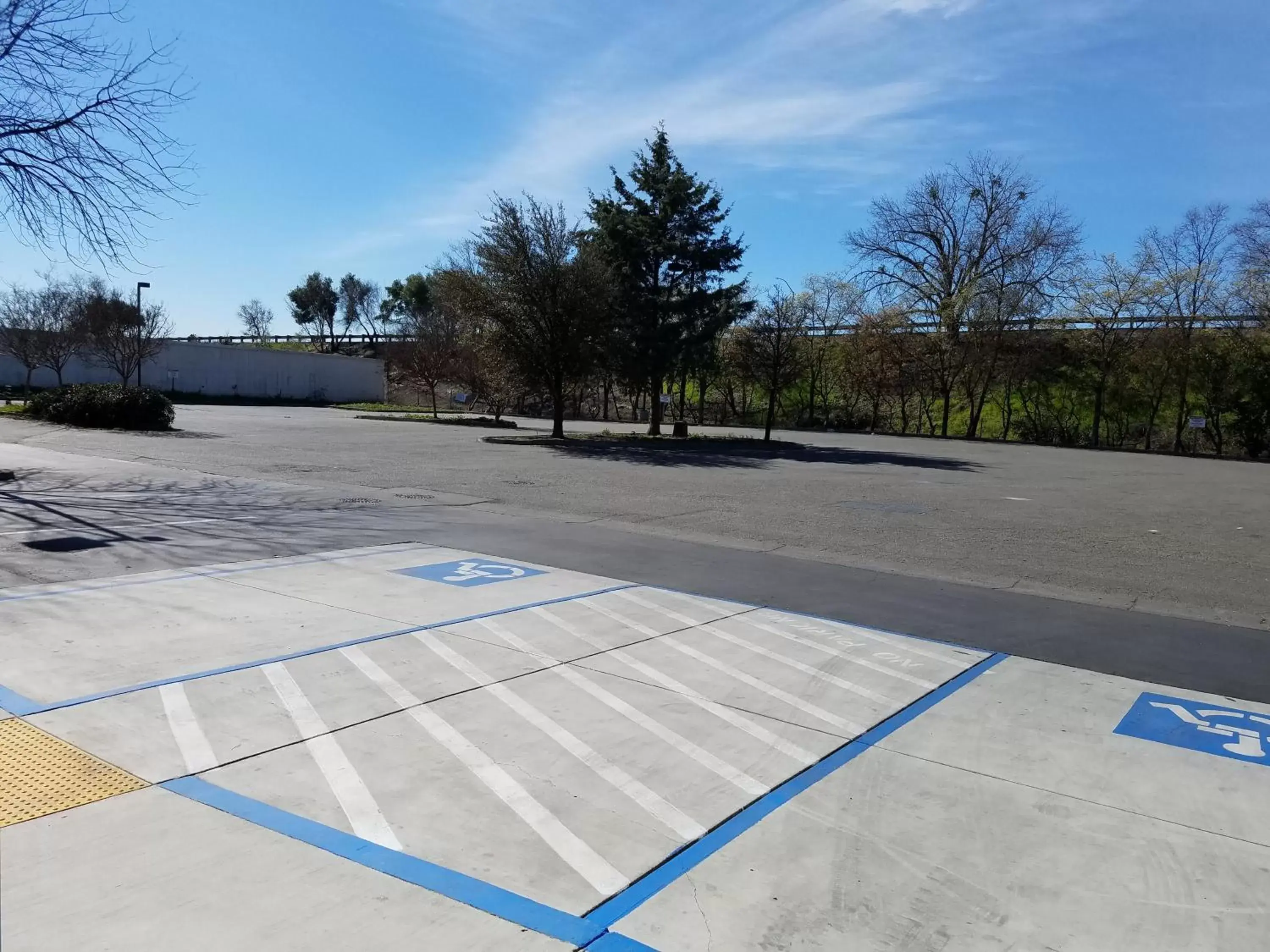 Property building in Days Inn by Wyndham Woodland Property building in Days Inn by Wyndham Woodland