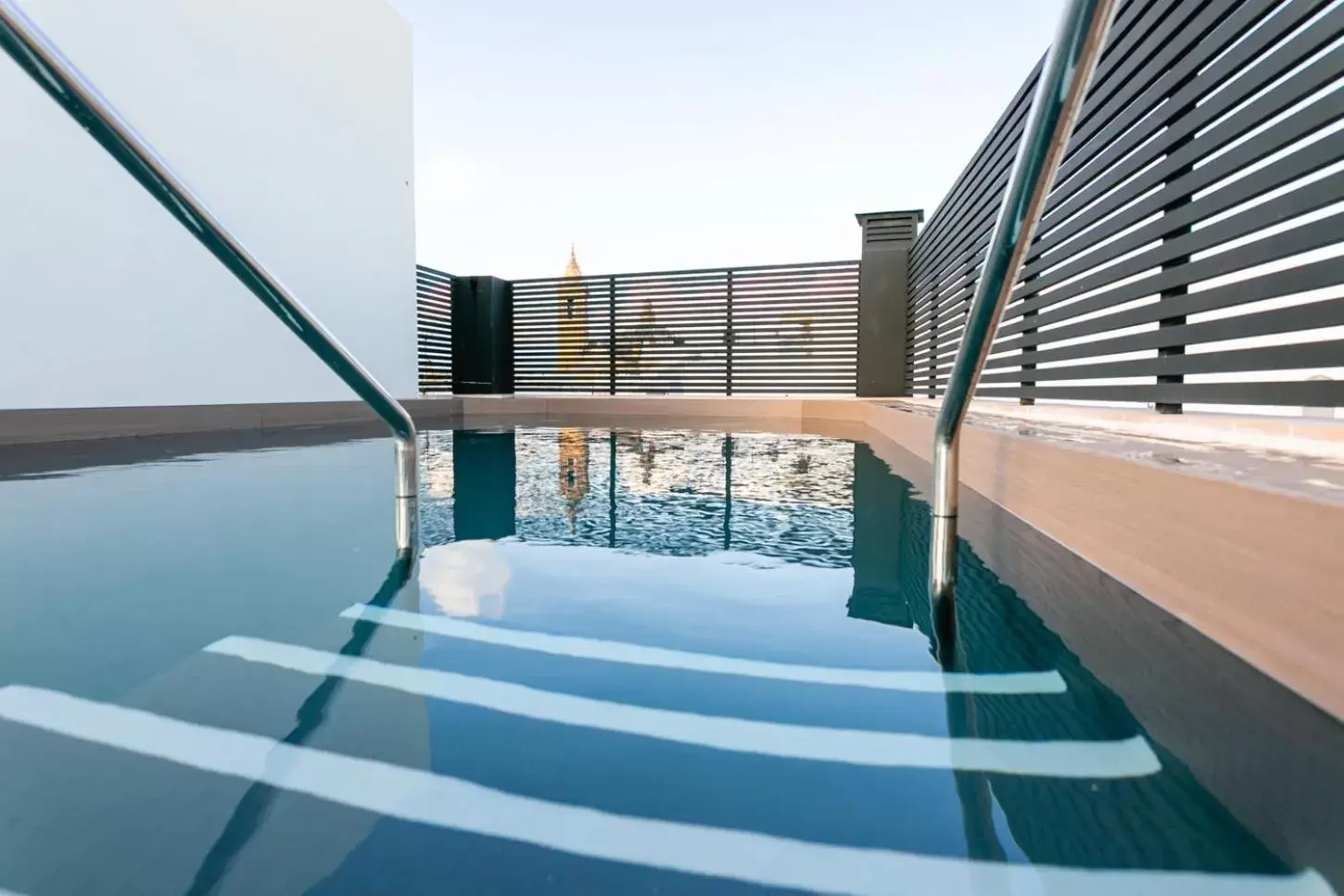 Balcony/Terrace, Swimming Pool in Joya del Casco Boutique Hotel by Shiadu