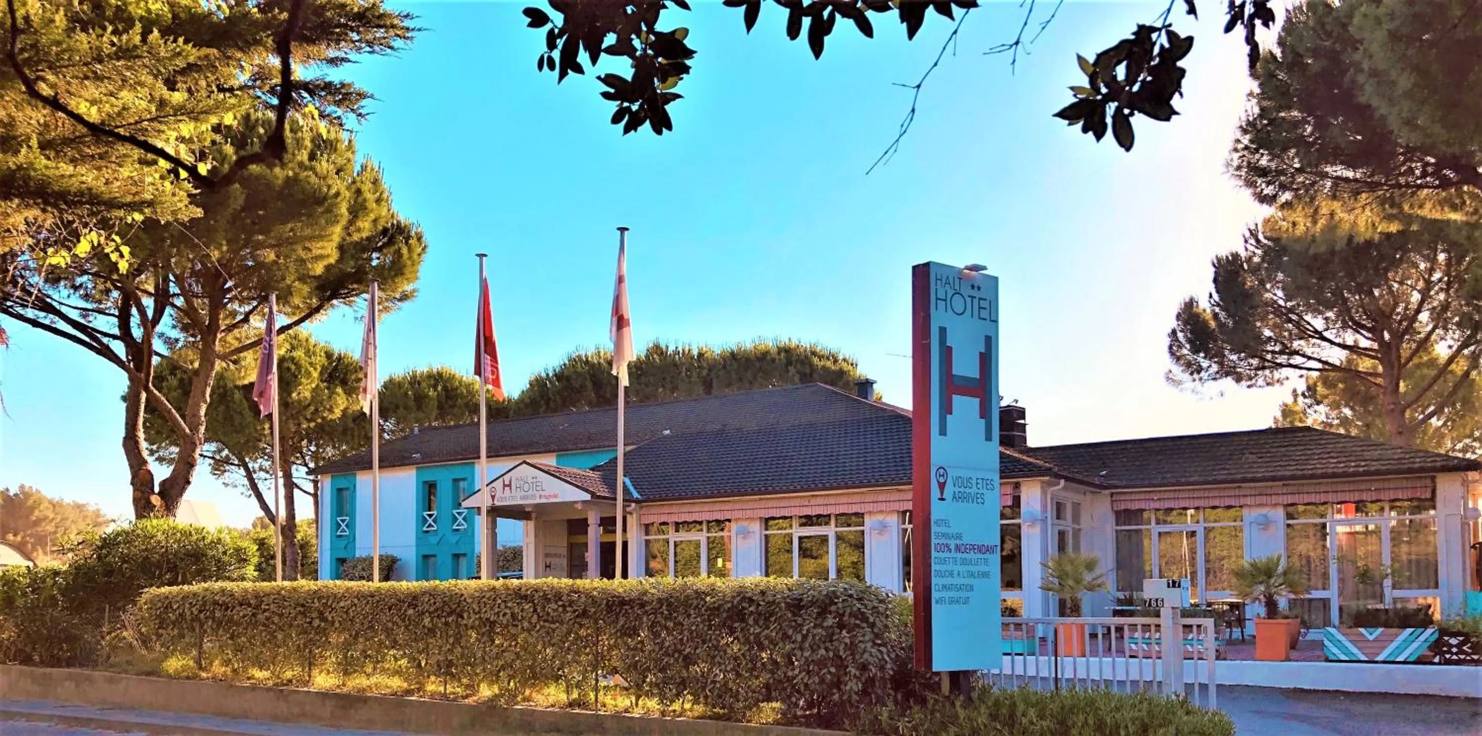Facade/entrance in HALT HOTEL - Choisissez l'Hôtellerie Indépendante