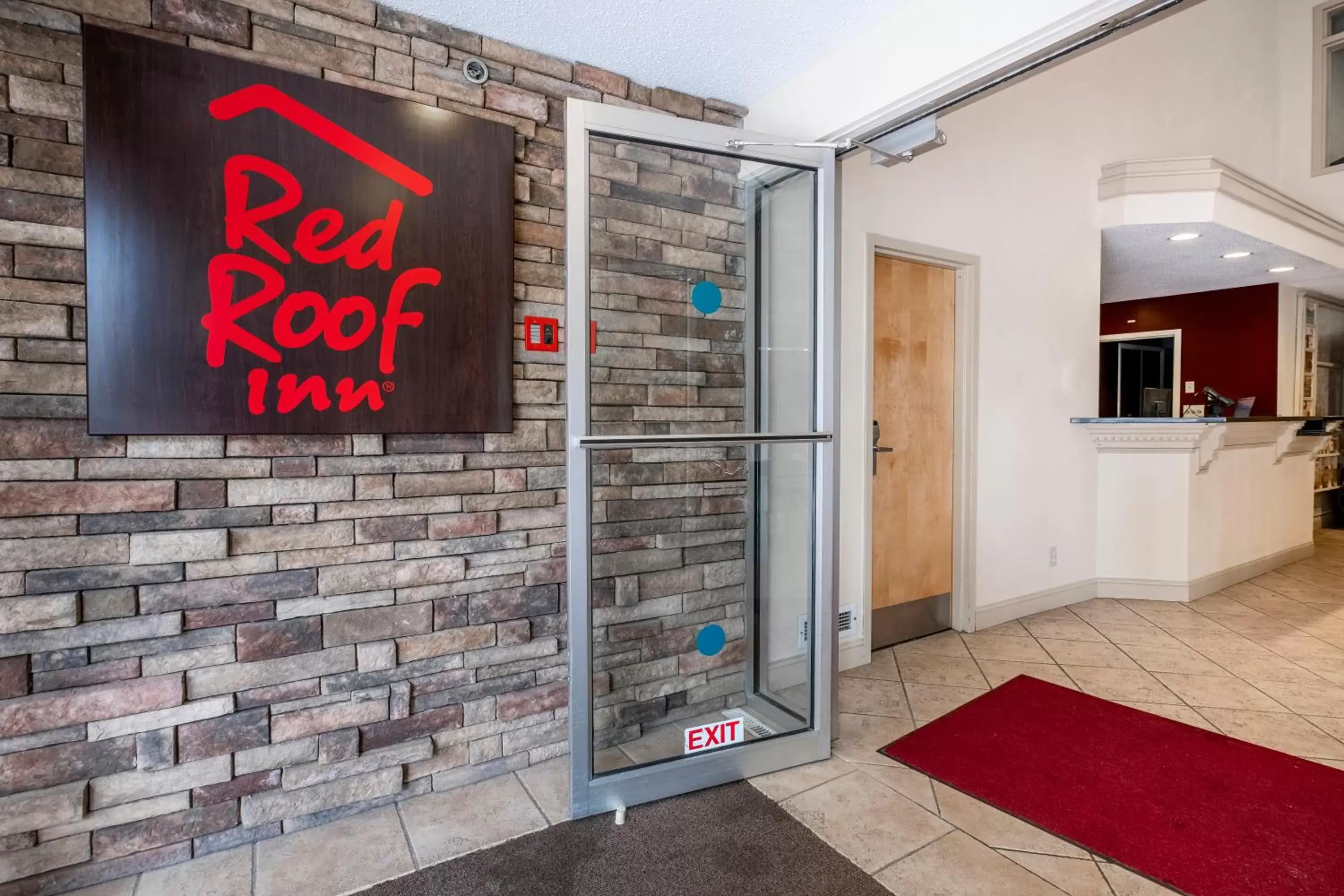 Lobby or reception in Red Roof Inn Clifton Park