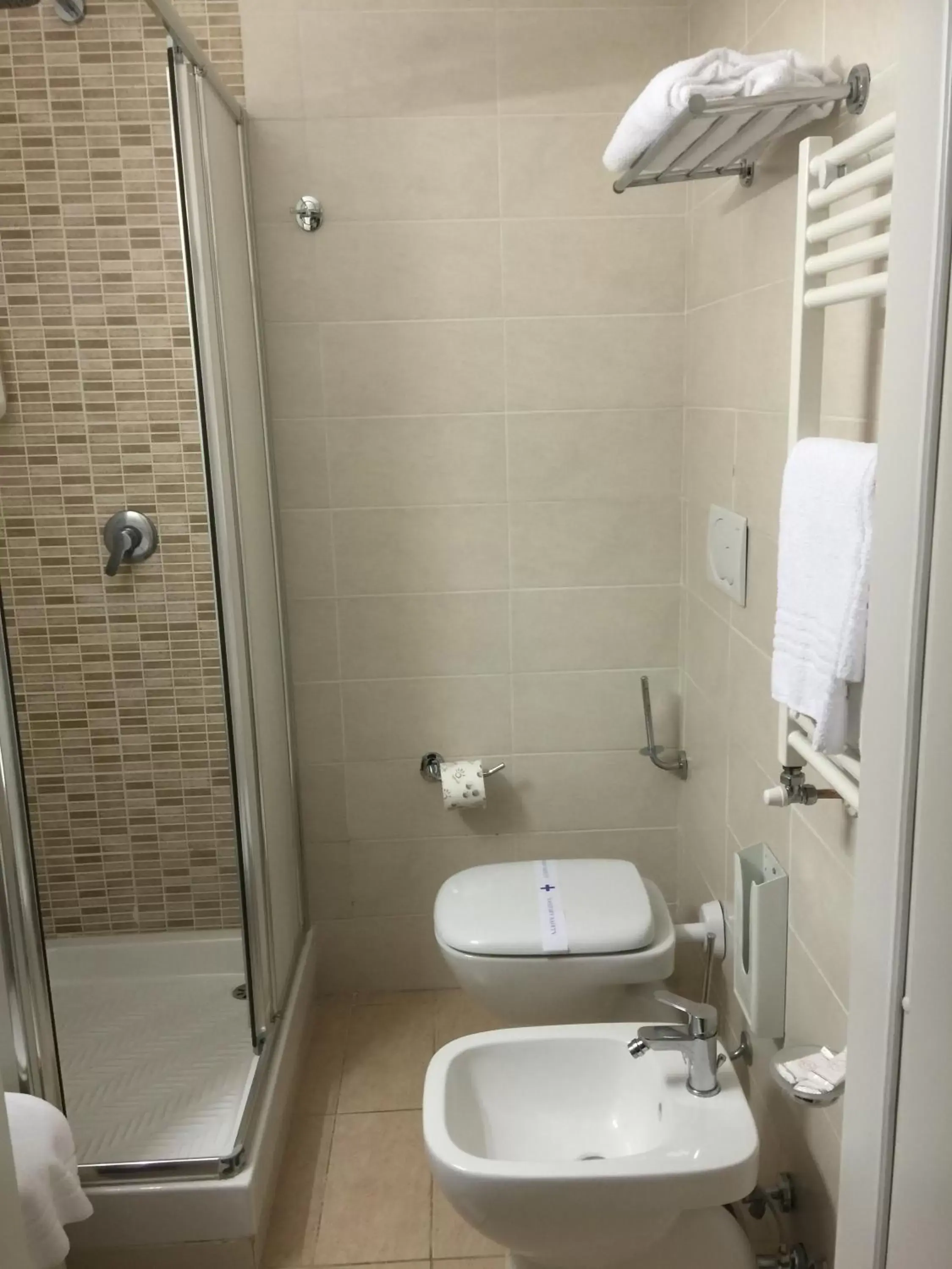 Bathroom in Hotel Villa Aricia