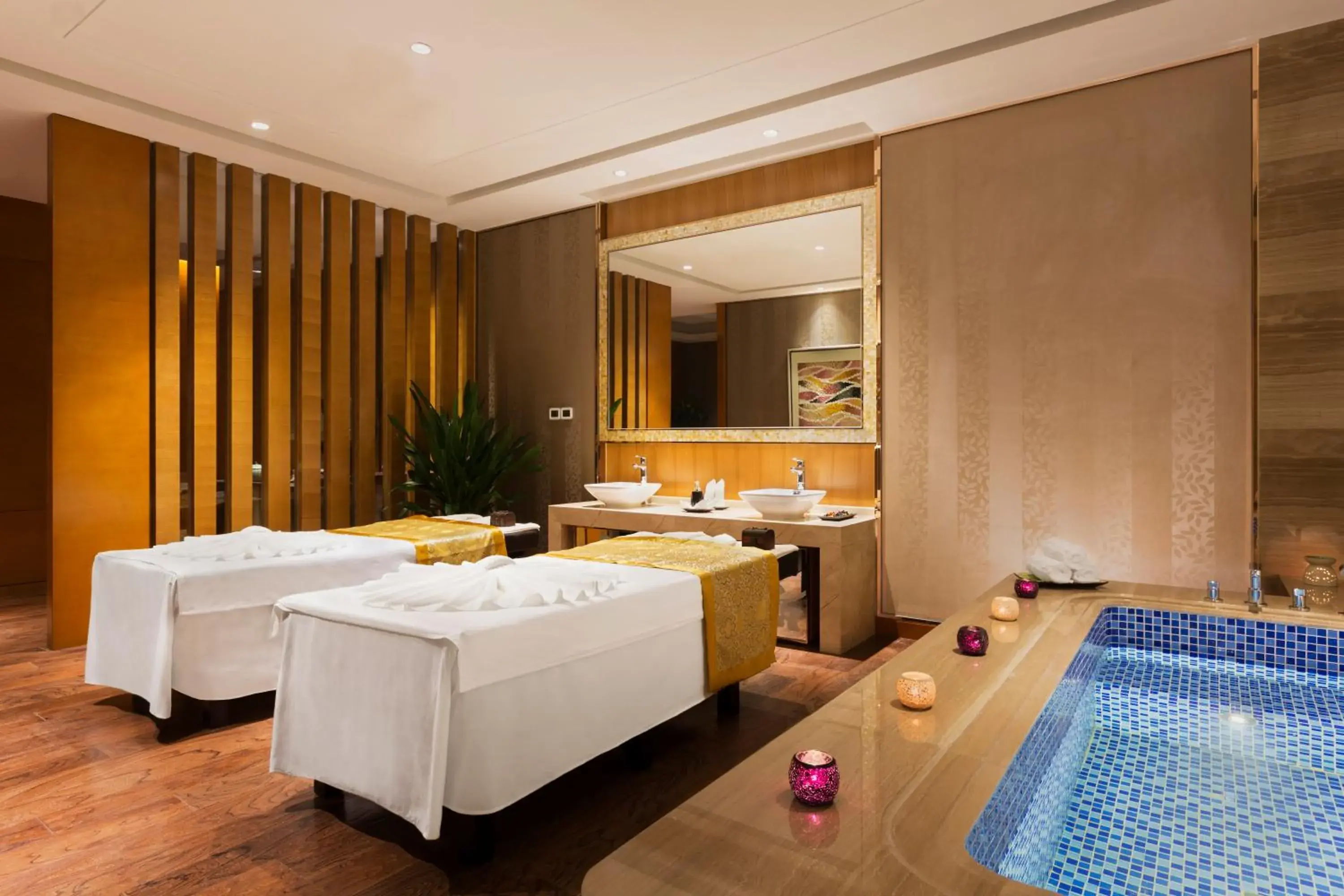 Spa and wellness centre/facilities, Bathroom in Wanda Realm Harbin Hotel