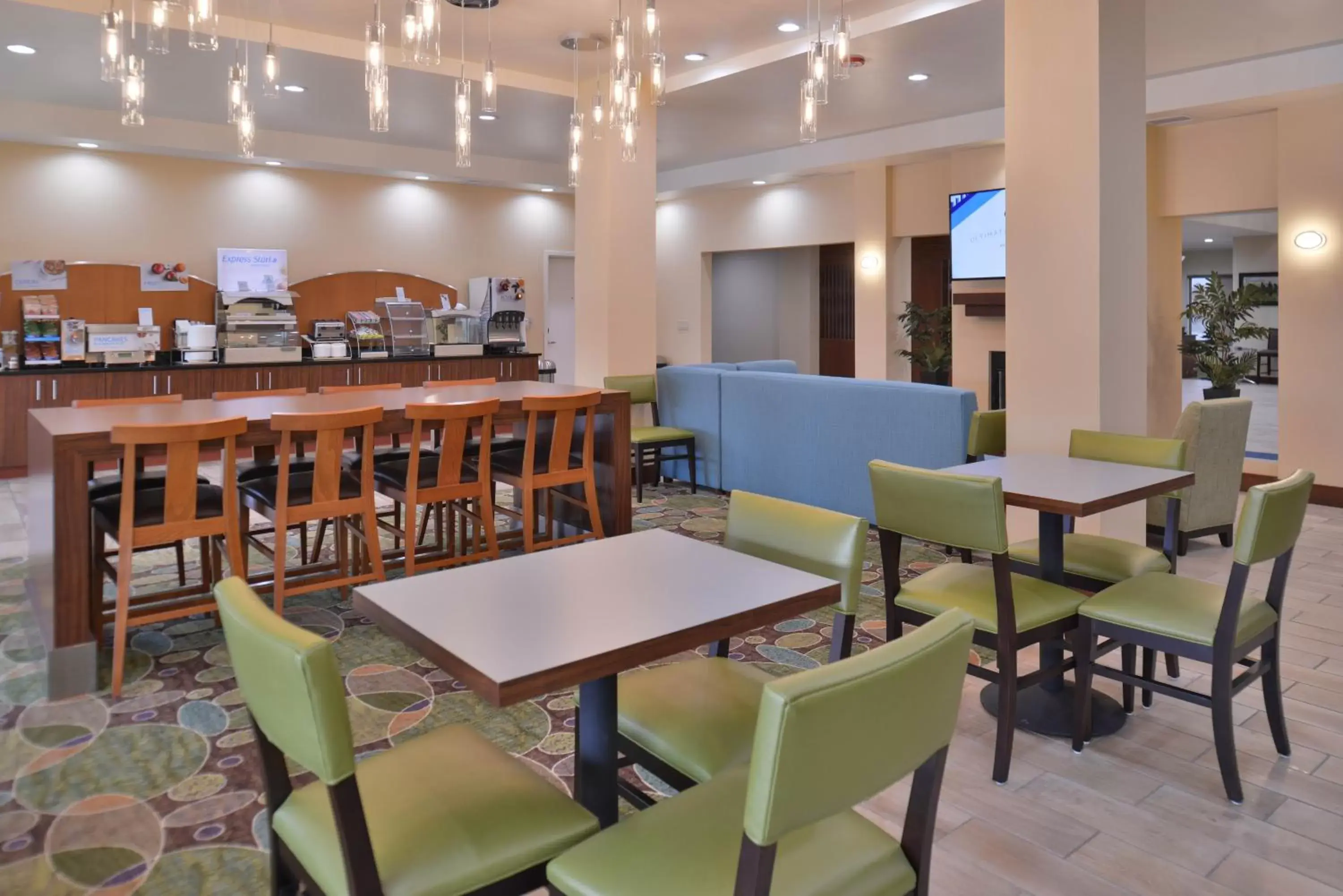 Breakfast, Restaurant/Places to Eat in Holiday Inn Express & Suites Dearborn SW - Detroit Area, an IHG Hotel