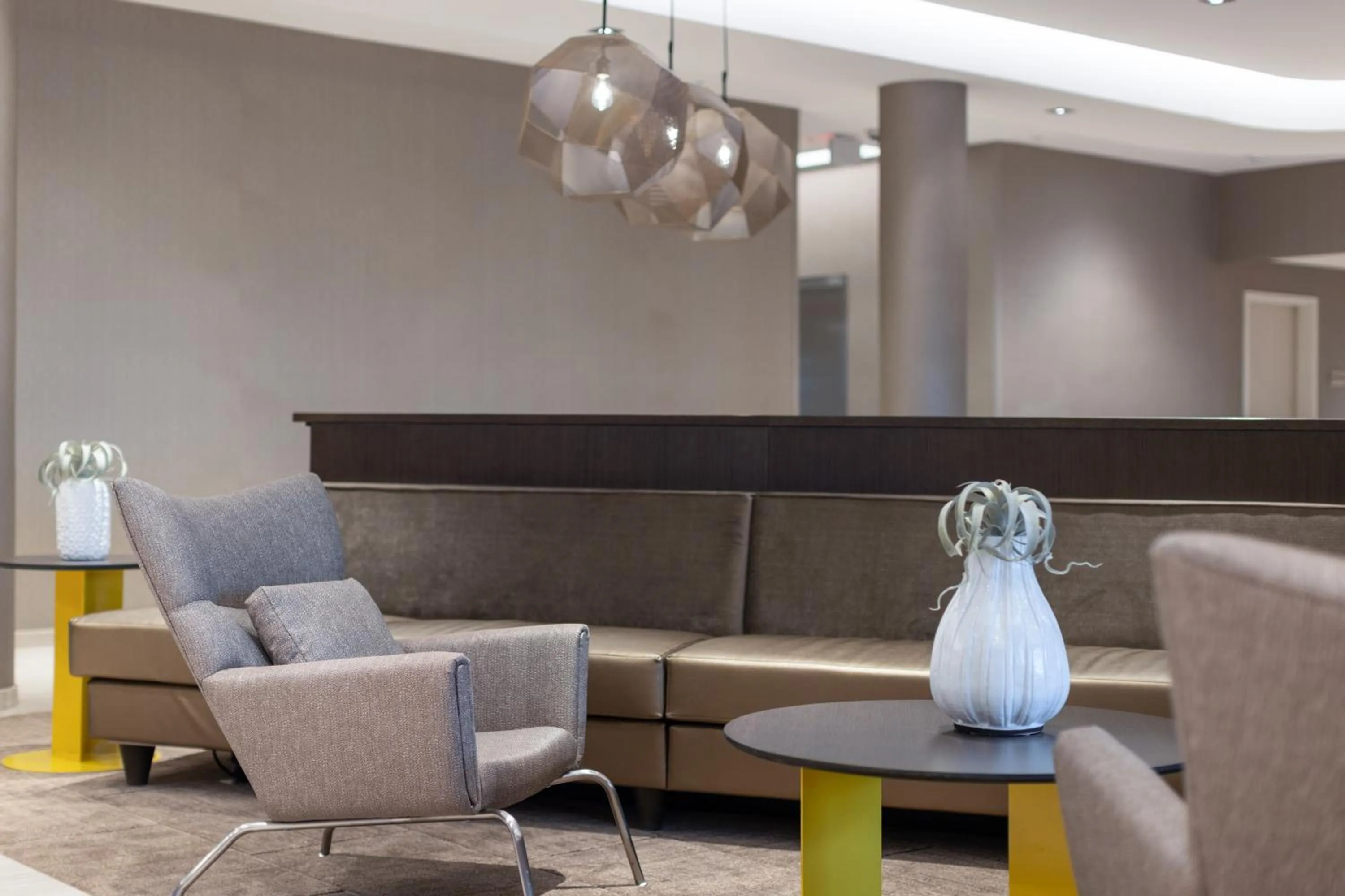 Seating area in SpringHill Suites by Marriott Tucson at The Bridges